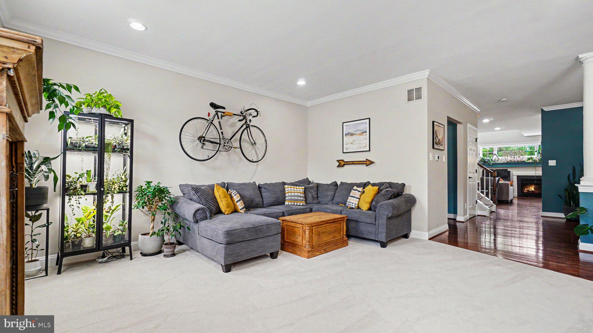 2723 WHITTLEBY COURT
