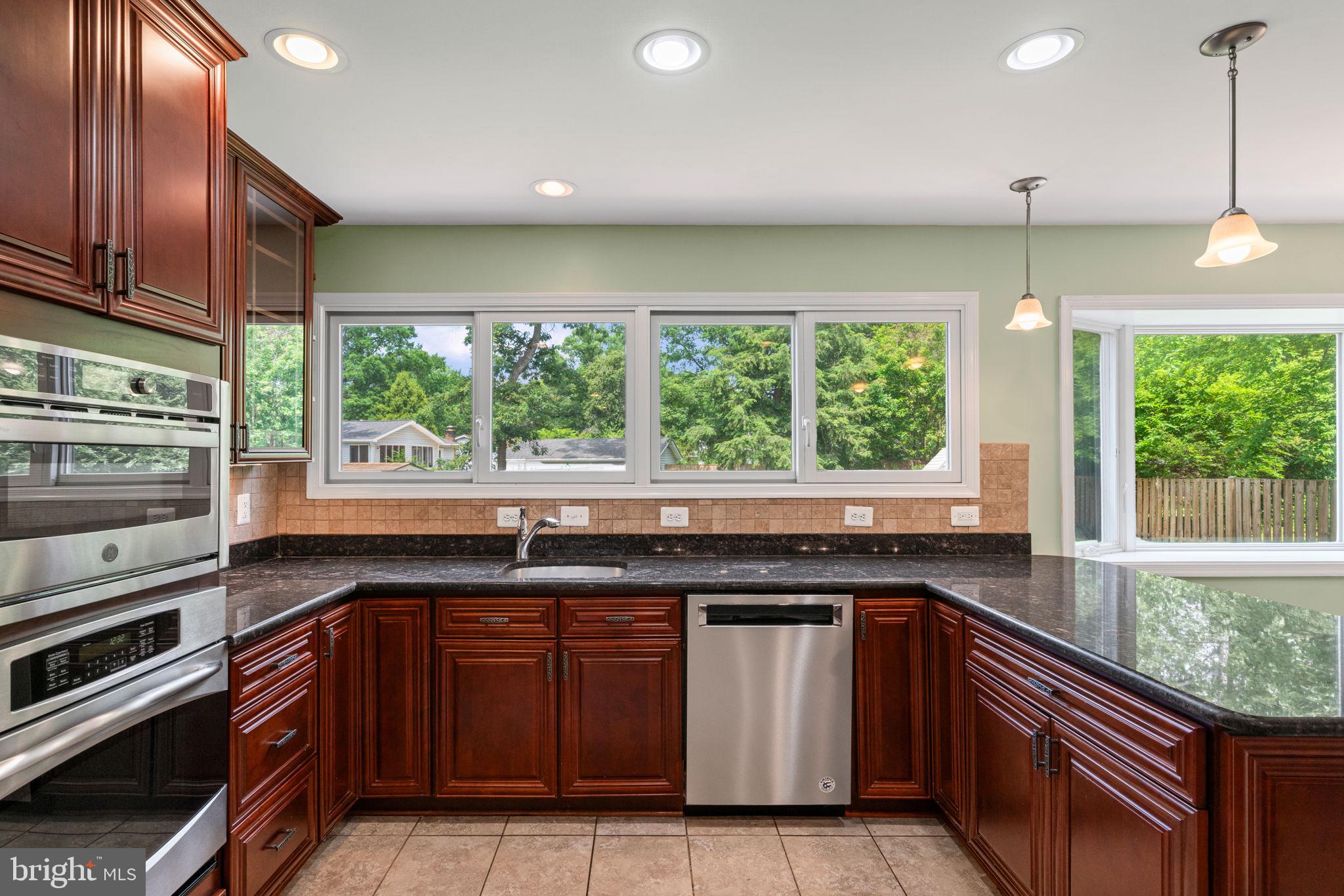 MT HEBRON PARK - Residential