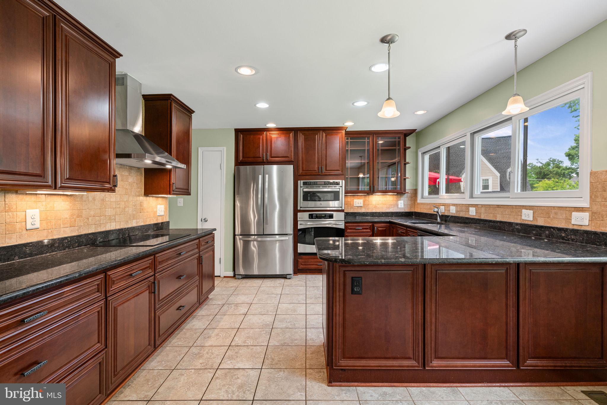 MT HEBRON PARK - Residential