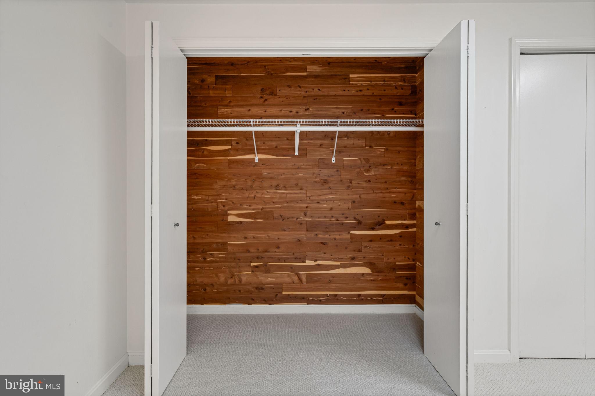 MT HEBRON PARK - Residential