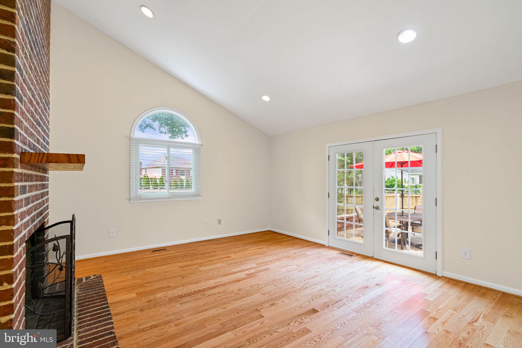 MT HEBRON PARK - Residential