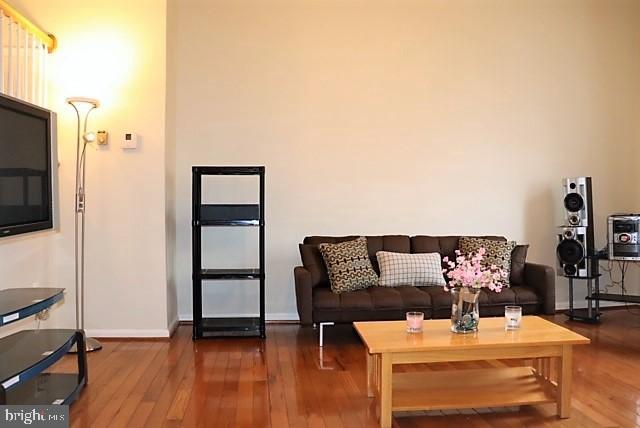 POINT OF WOODS - Residential