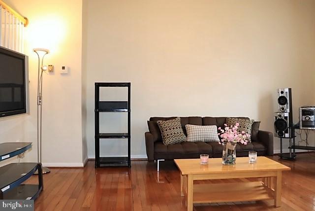 POINT OF WOODS - Residential