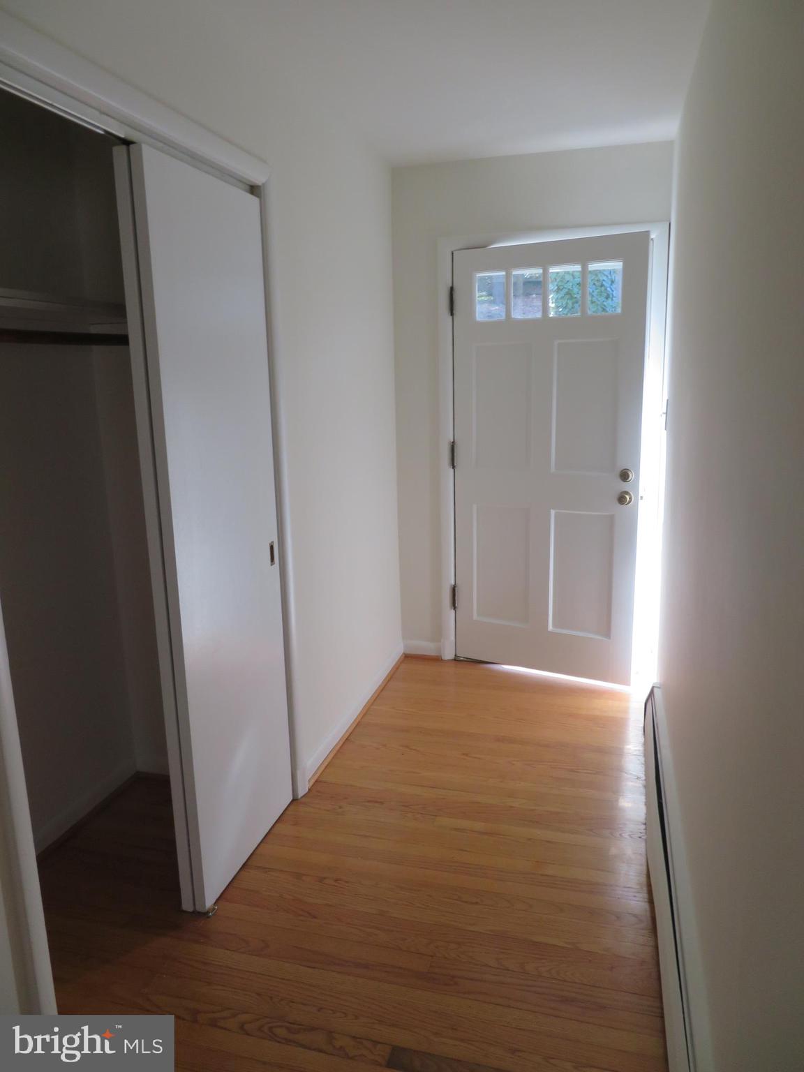 LAKESIDE - Residential Lease