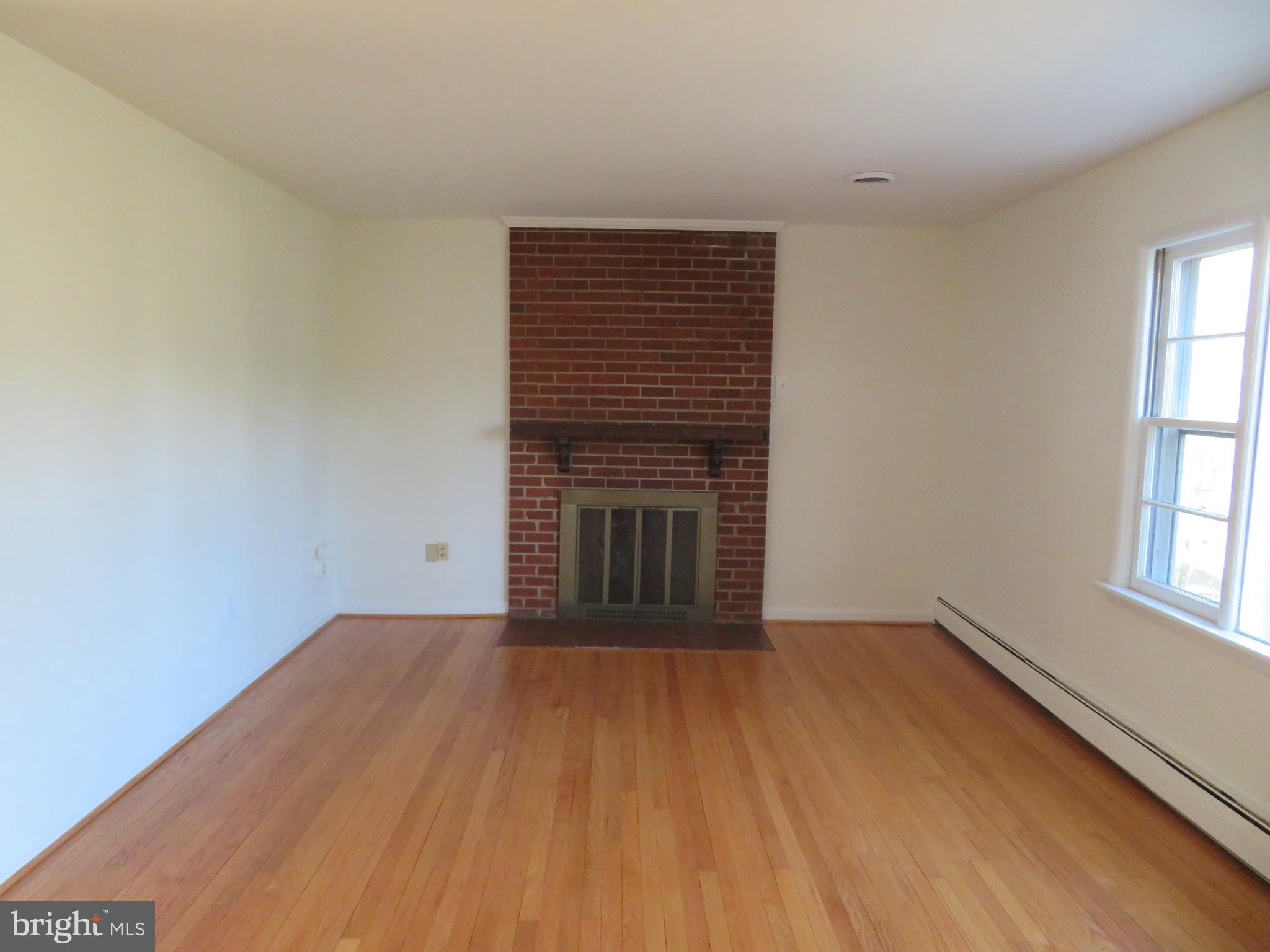 LAKESIDE - Residential Lease