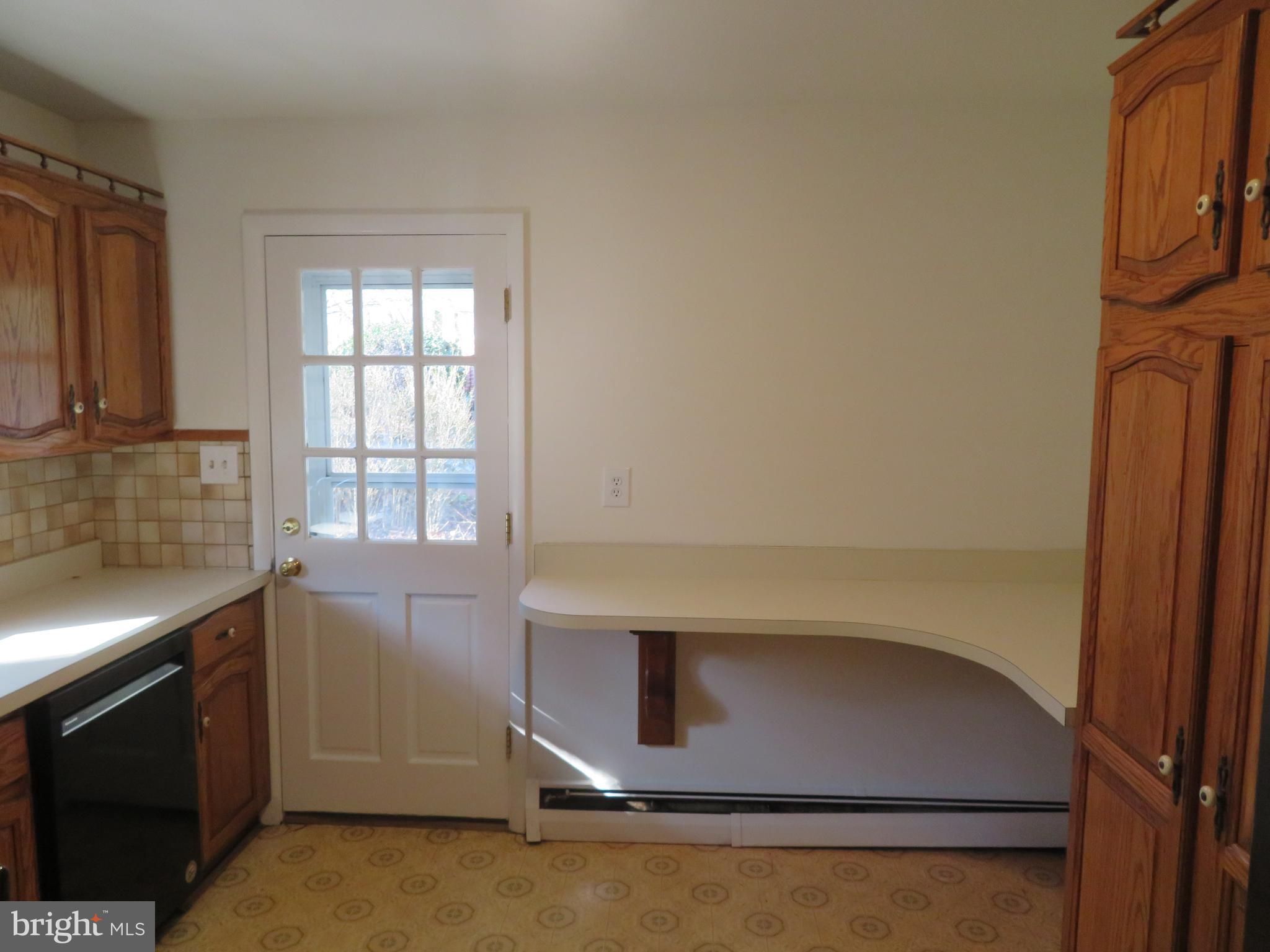 LAKESIDE - Residential Lease