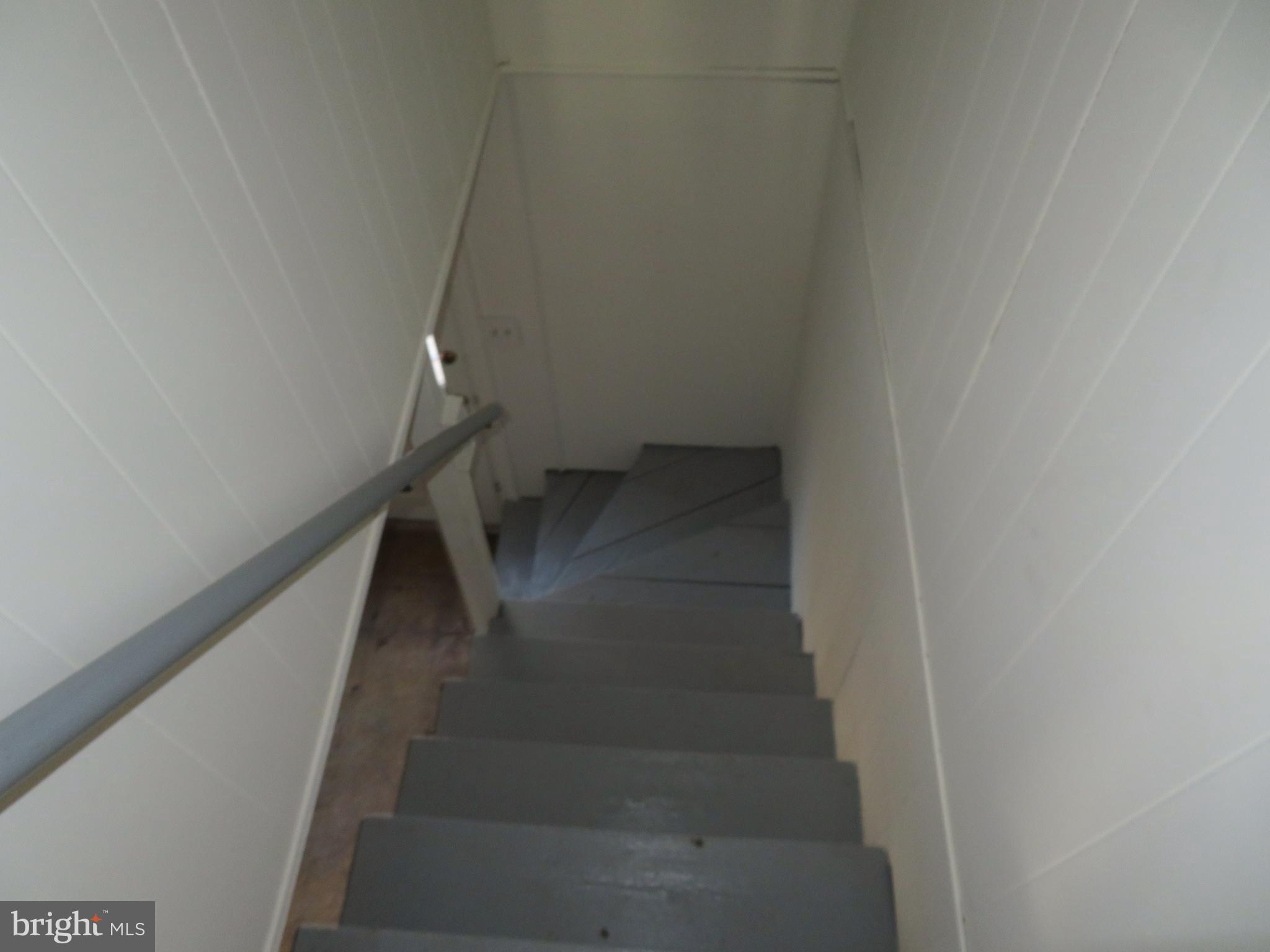 LAKESIDE - Residential Lease