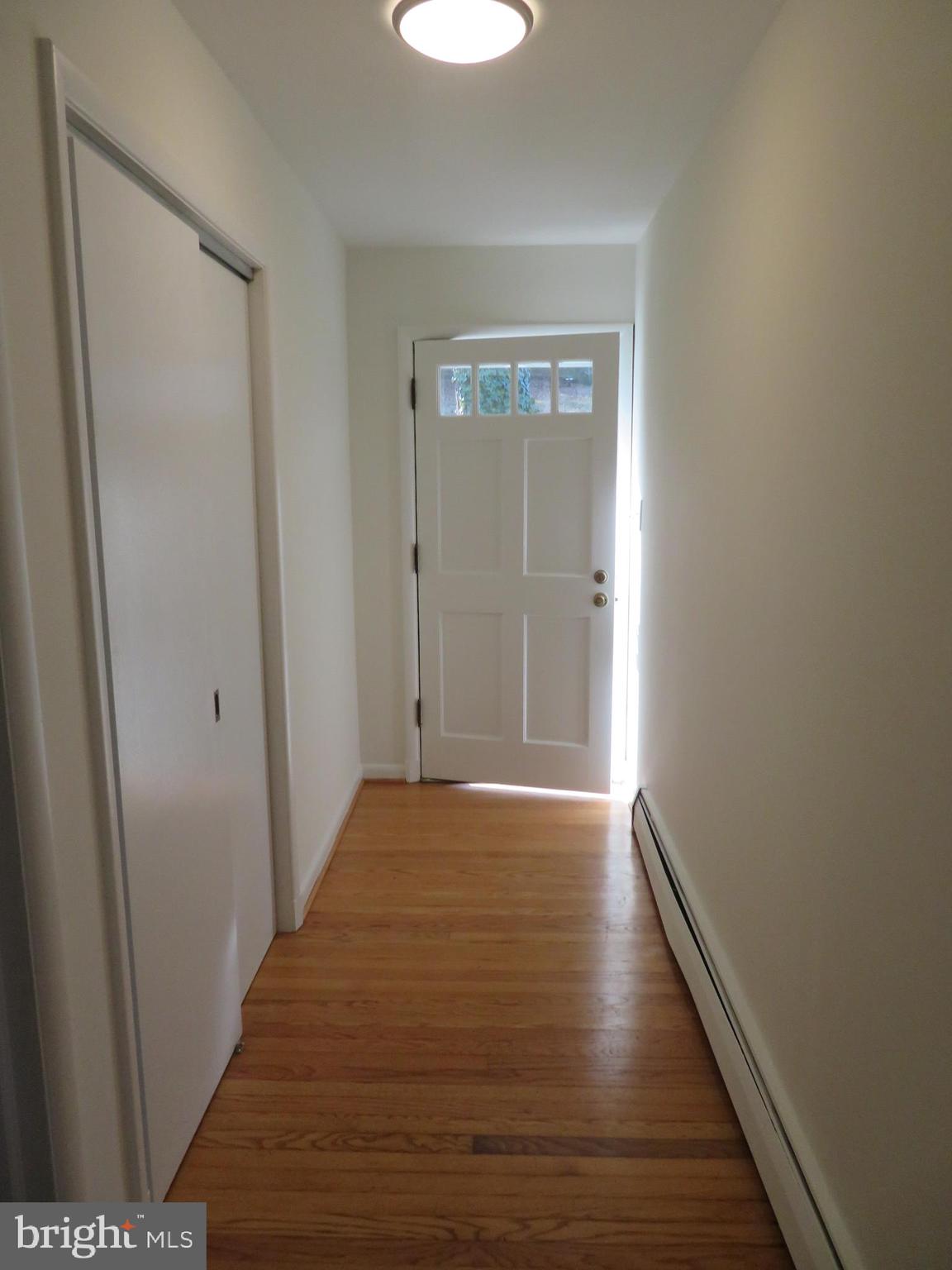 LAKESIDE - Residential Lease