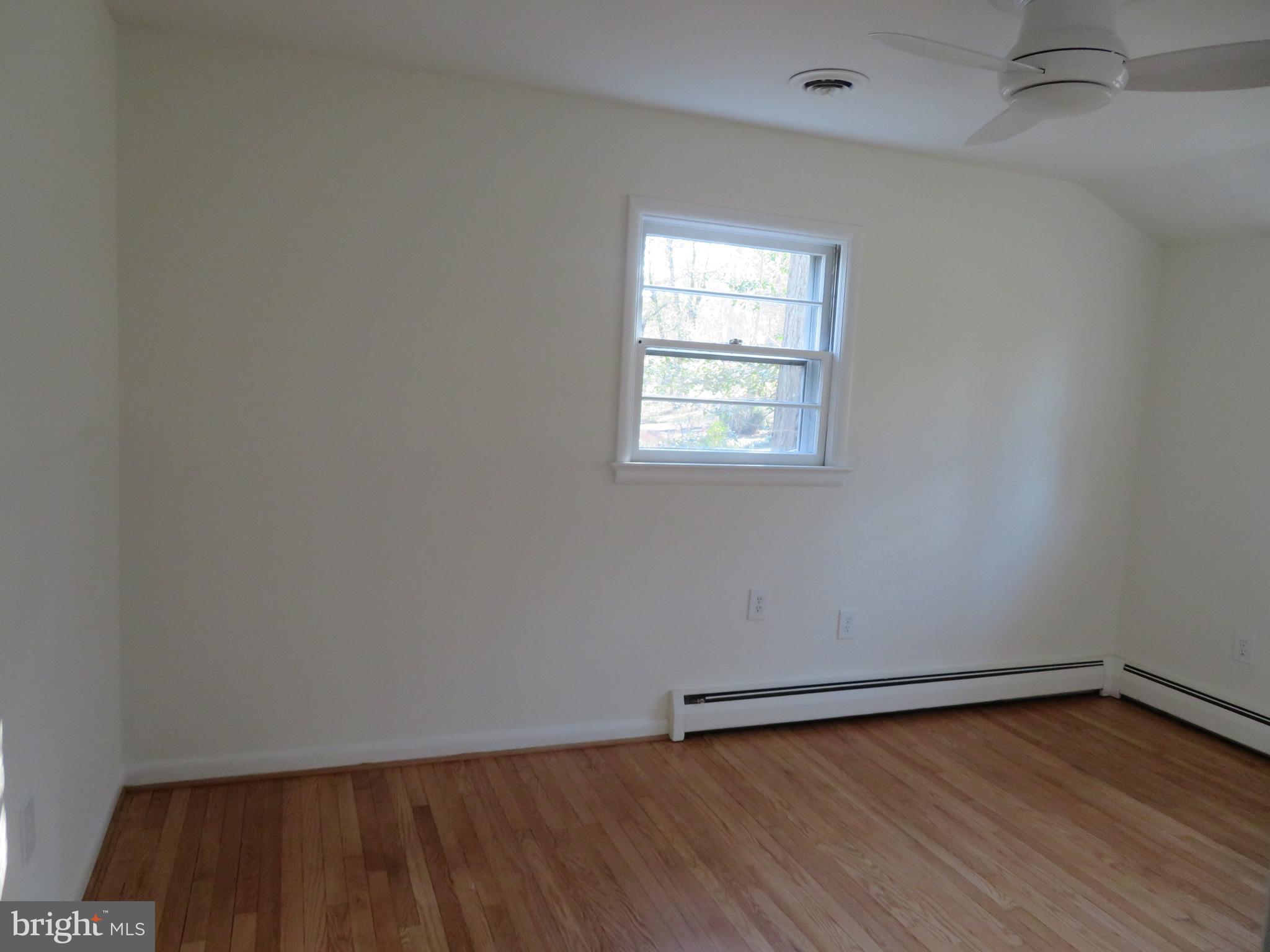 LAKESIDE - Residential Lease