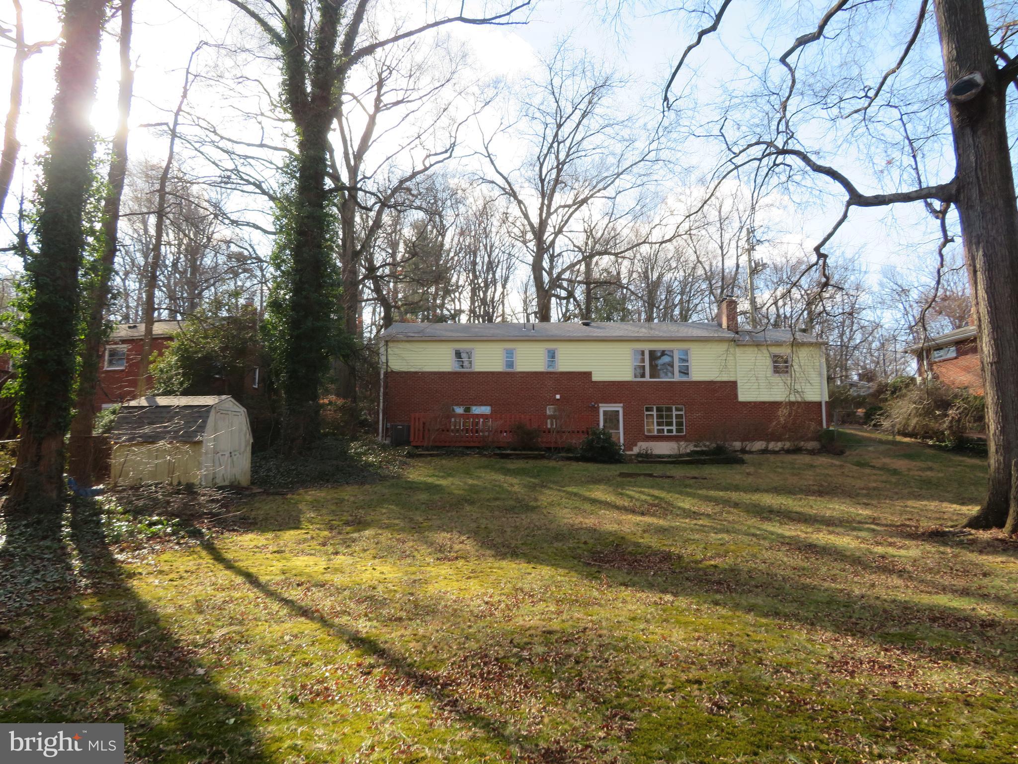 LAKESIDE - Residential Lease