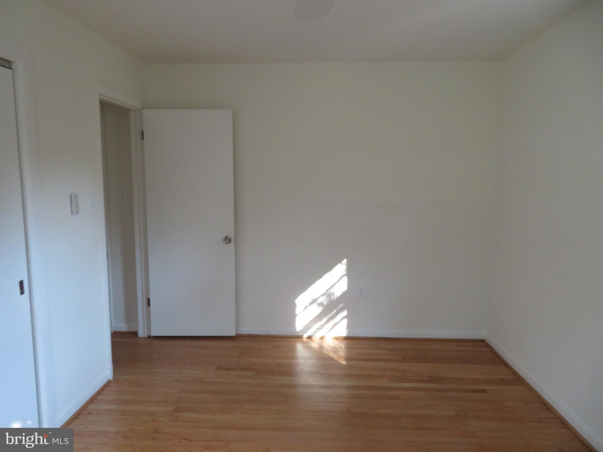 LAKESIDE - Residential Lease