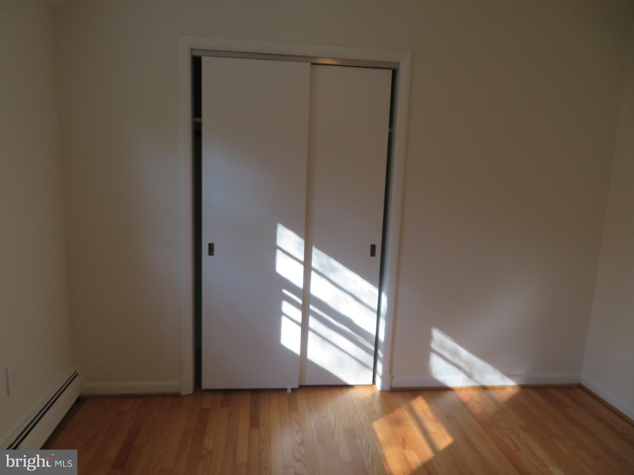 LAKESIDE - Residential Lease