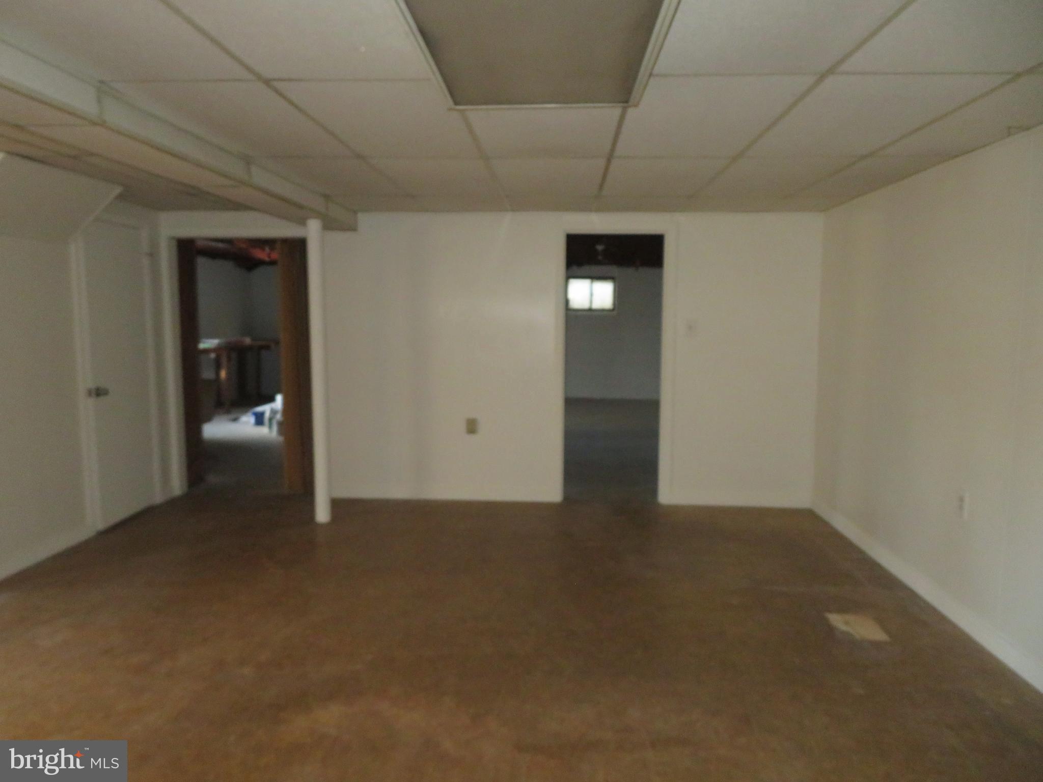 LAKESIDE - Residential Lease