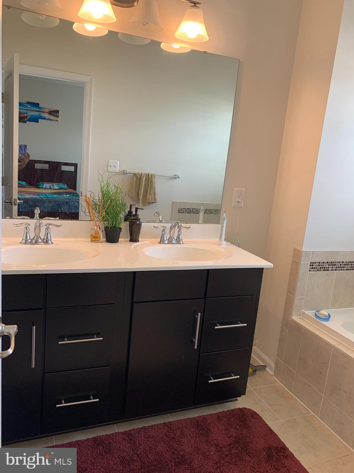 BALLARD GREEN - Residential Lease