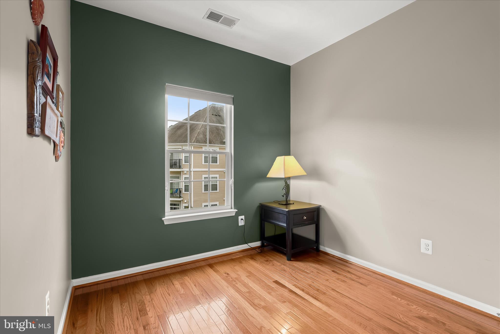 HOWARD SQUARE - Residential