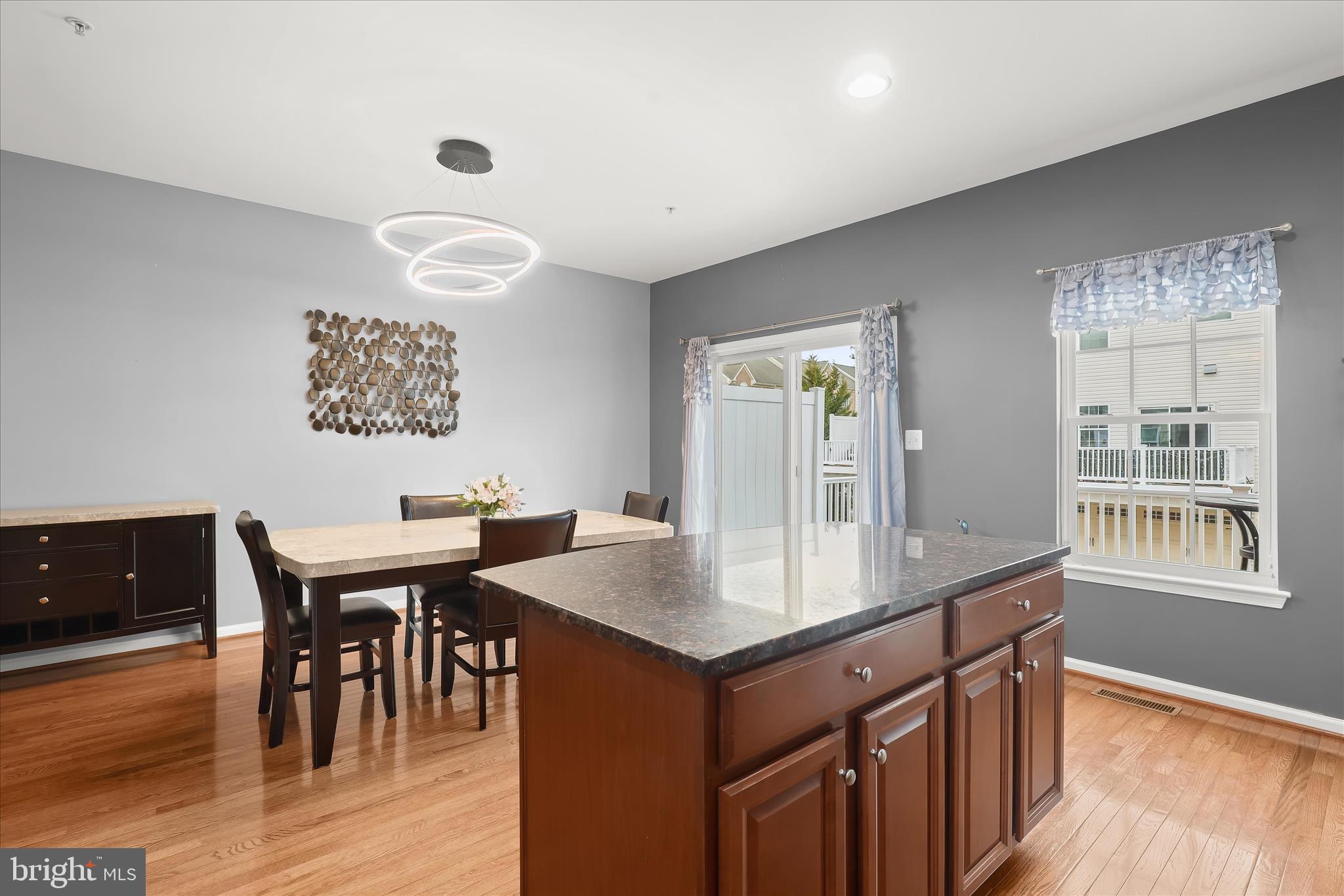 HOWARD SQUARE - Residential