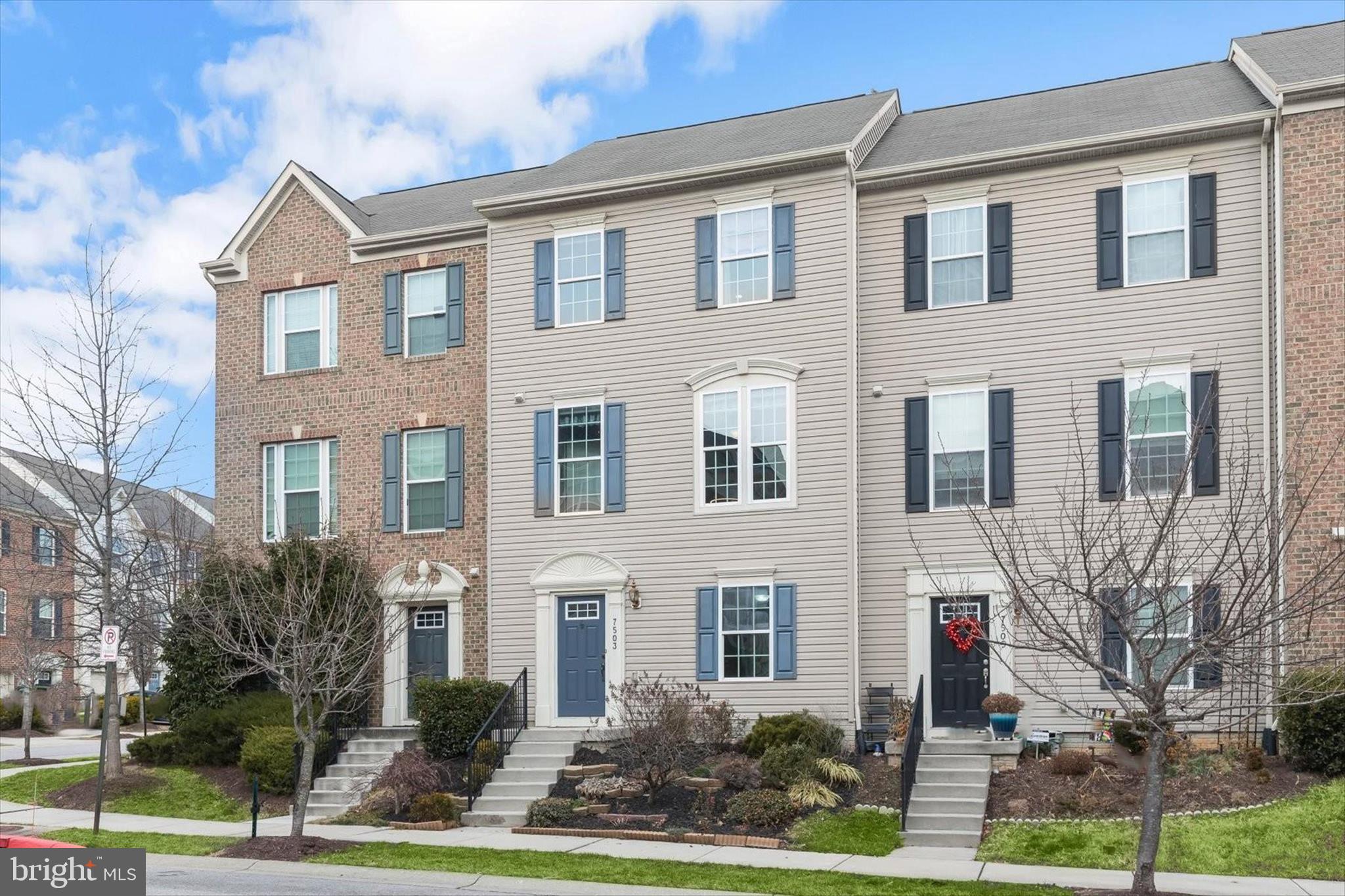 HOWARD SQUARE - Residential