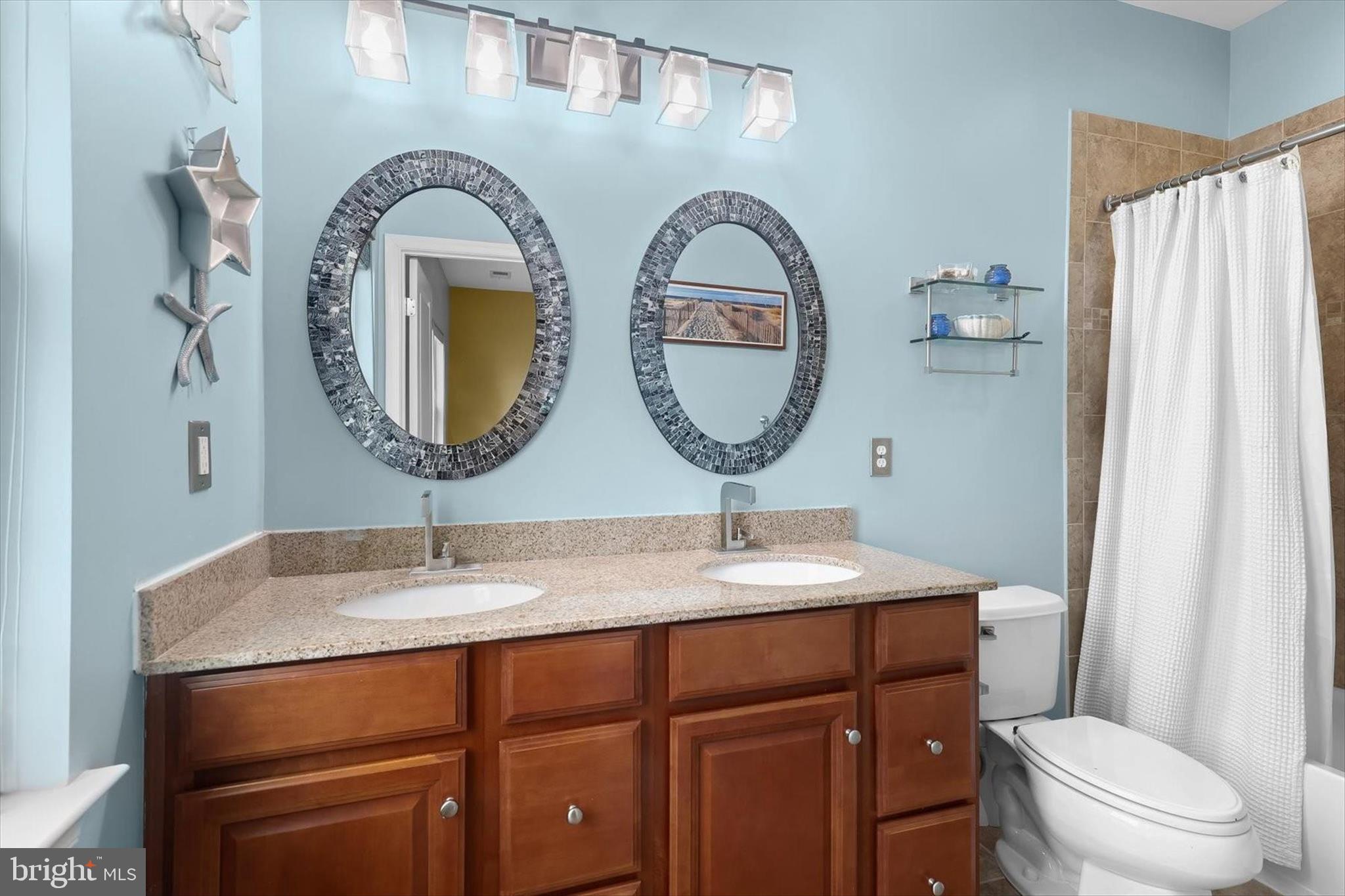 HOWARD SQUARE - Residential