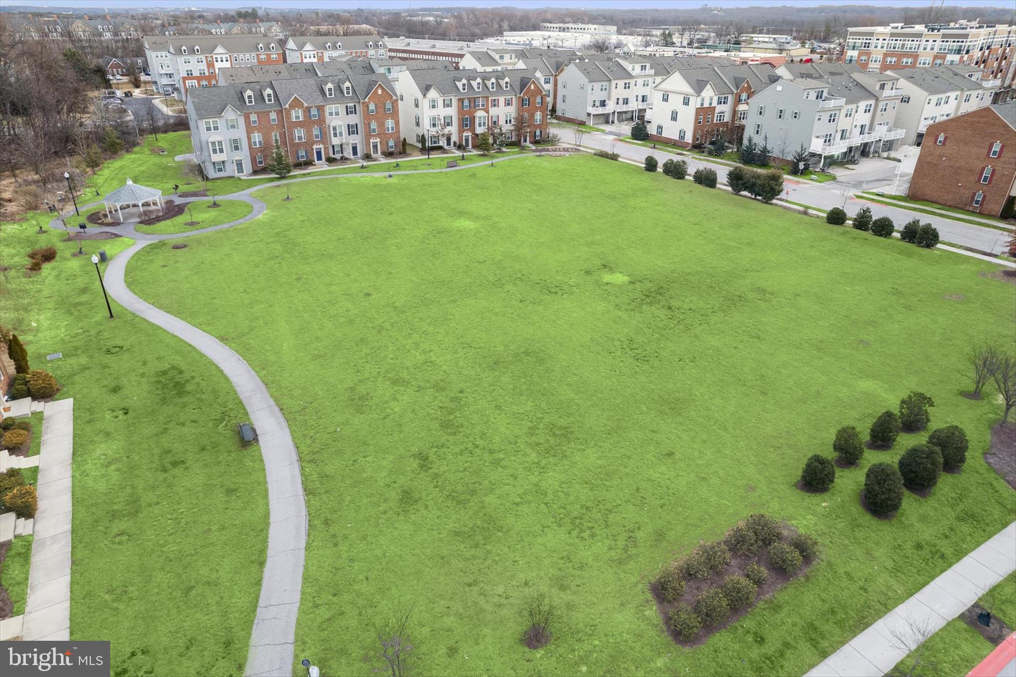 HOWARD SQUARE - Residential