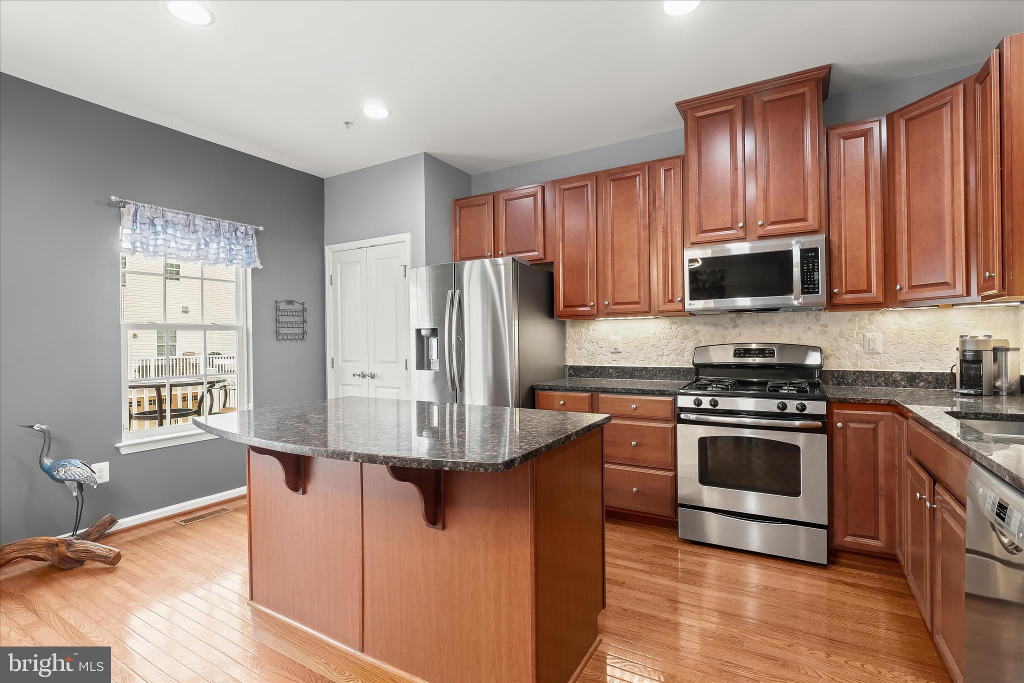 HOWARD SQUARE - Residential