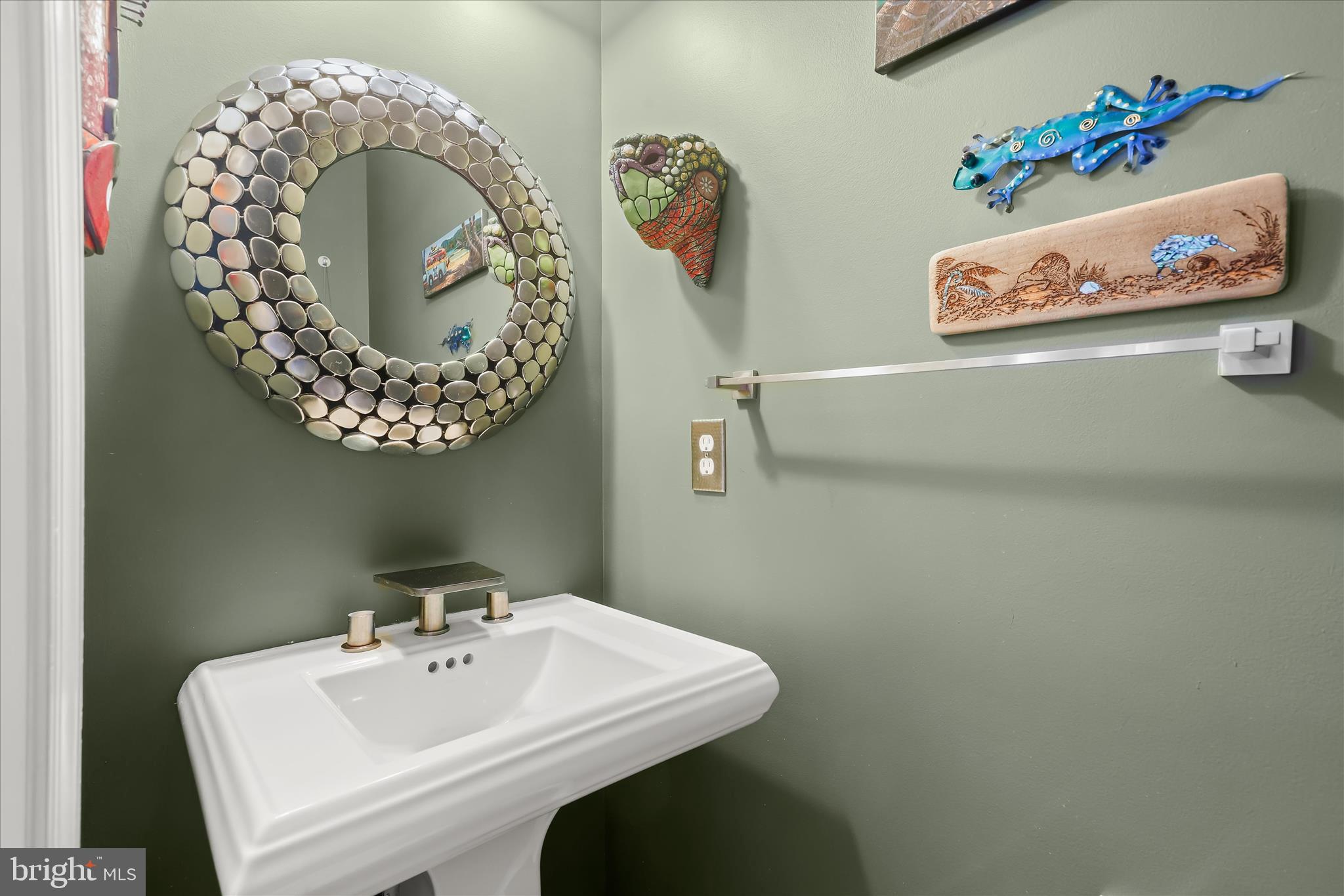 HOWARD SQUARE - Residential