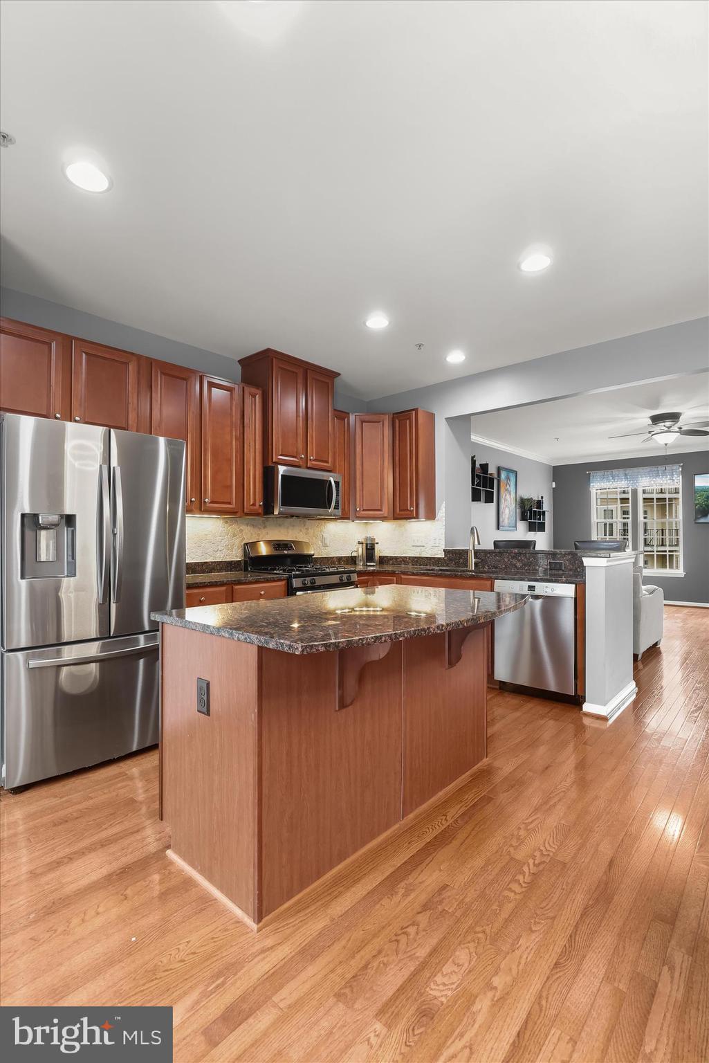 HOWARD SQUARE - Residential