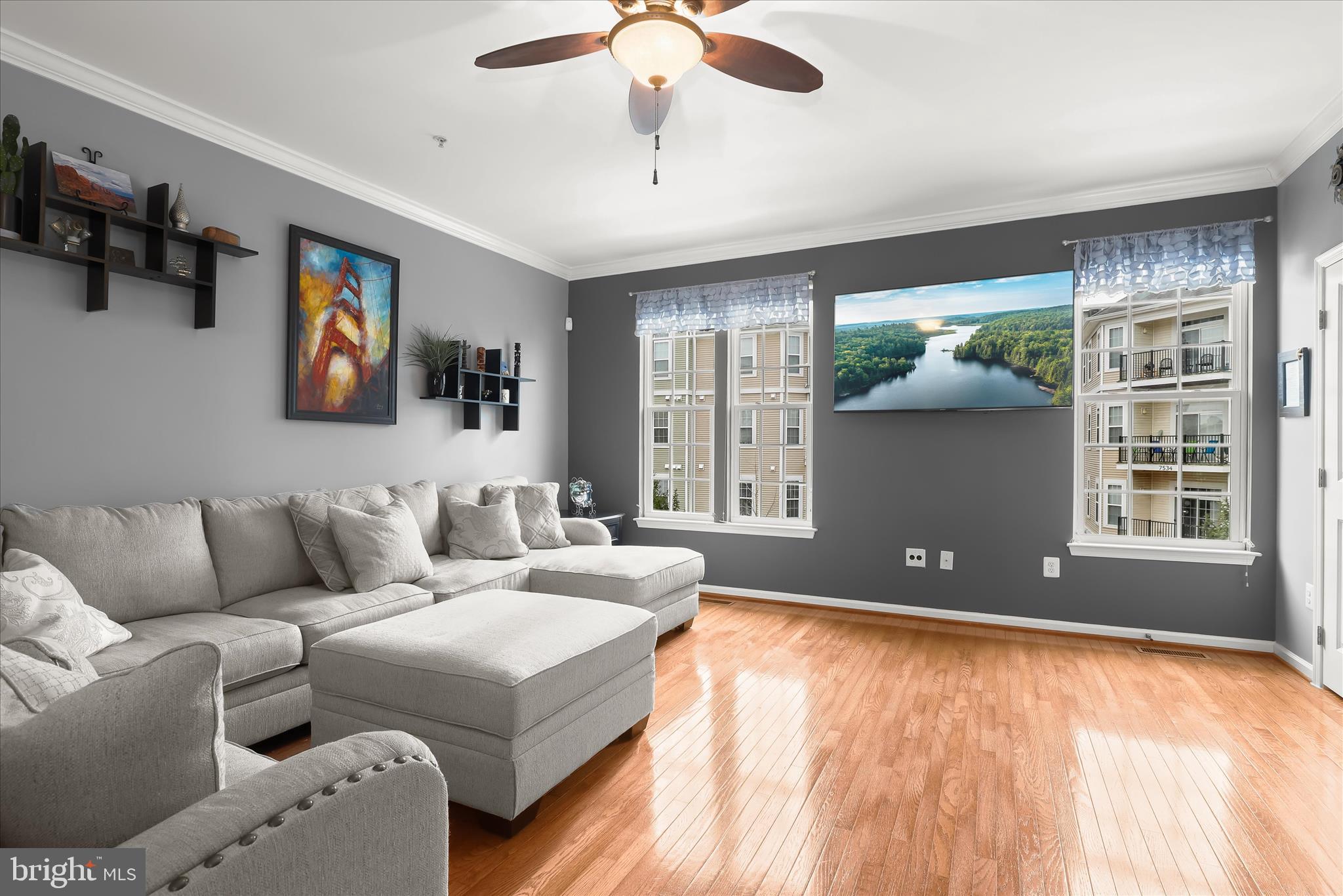 HOWARD SQUARE - Residential