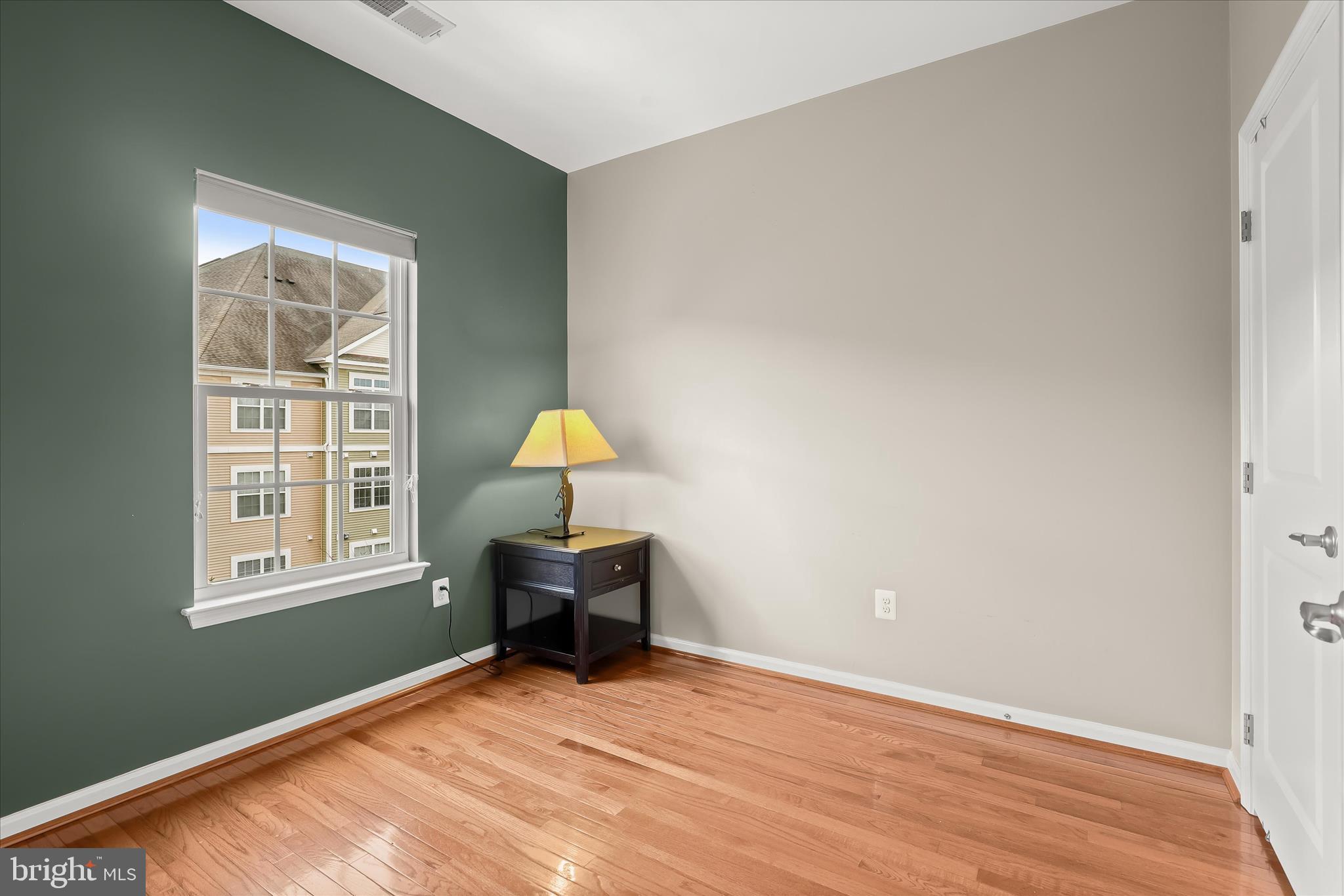 HOWARD SQUARE - Residential