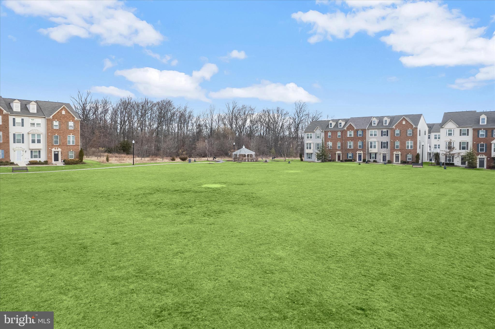 HOWARD SQUARE - Residential