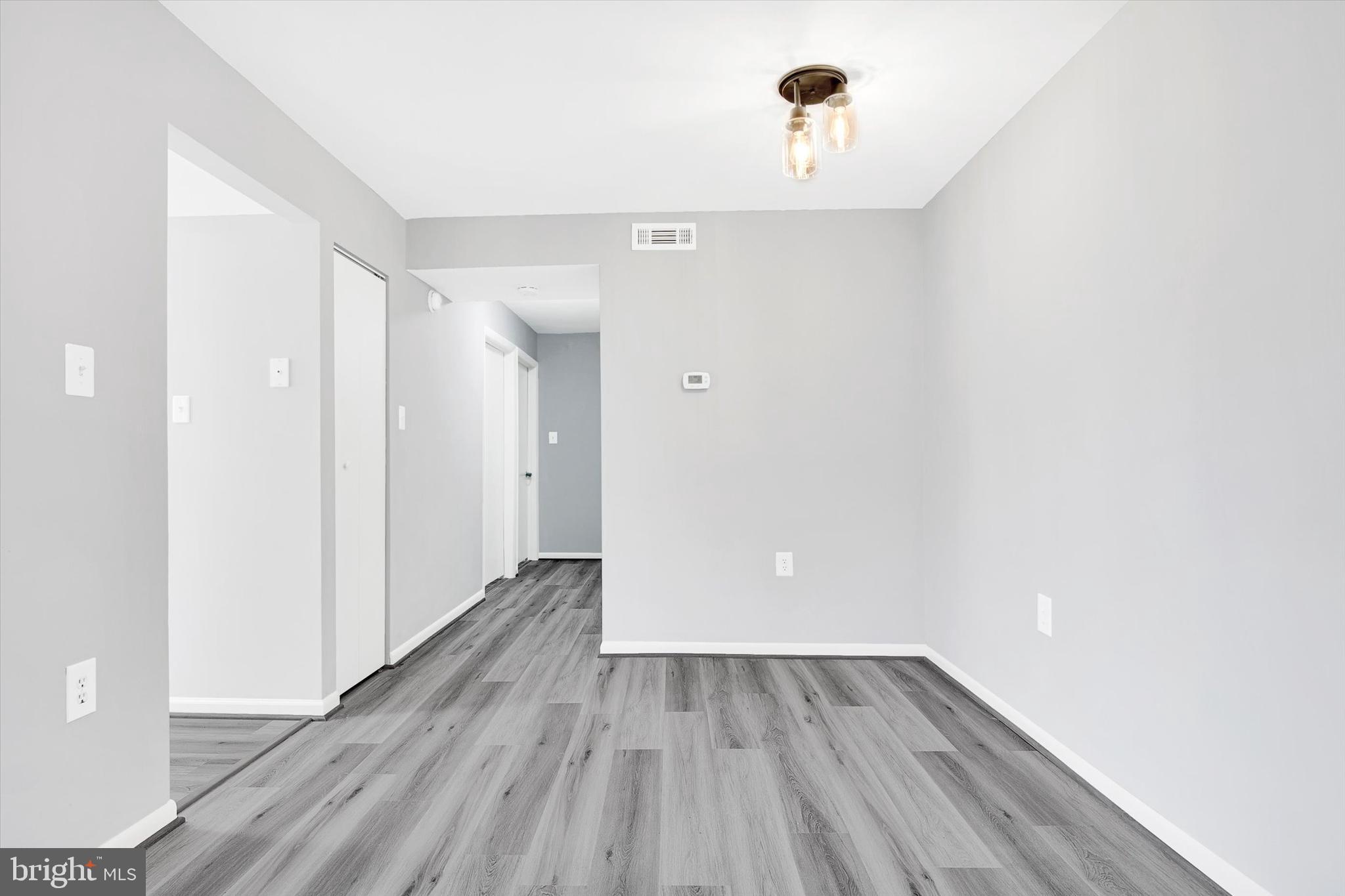 BURKE CENTRE STATION COMMONS - Residential