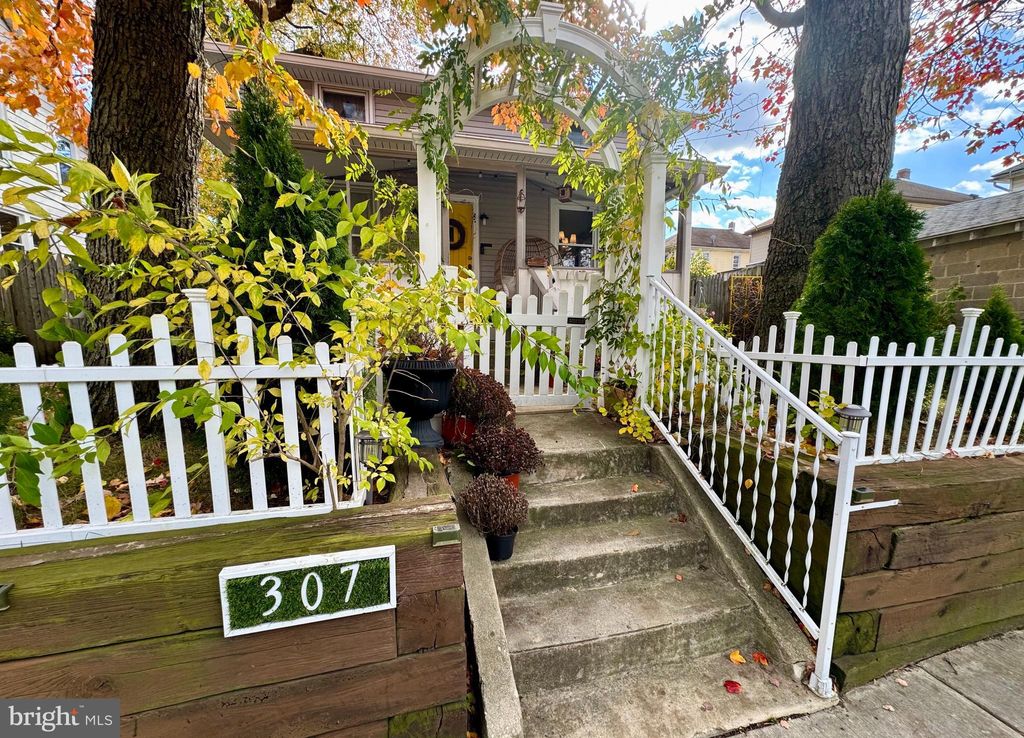 Photo of 307 Johnson Avenue, UPPER CHICHESTER, PA 19061 (MLS # PADE2103402)