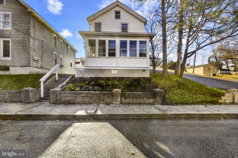 266 MAHANOY STREET TAMAQUA PA 18252