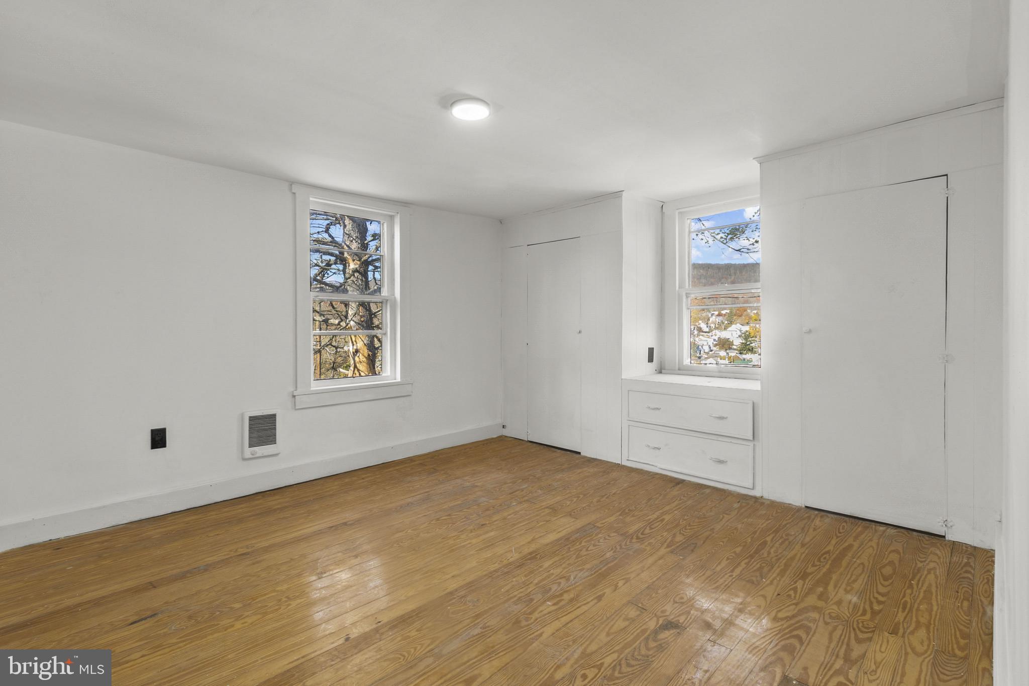 TAMAQUA - Residential