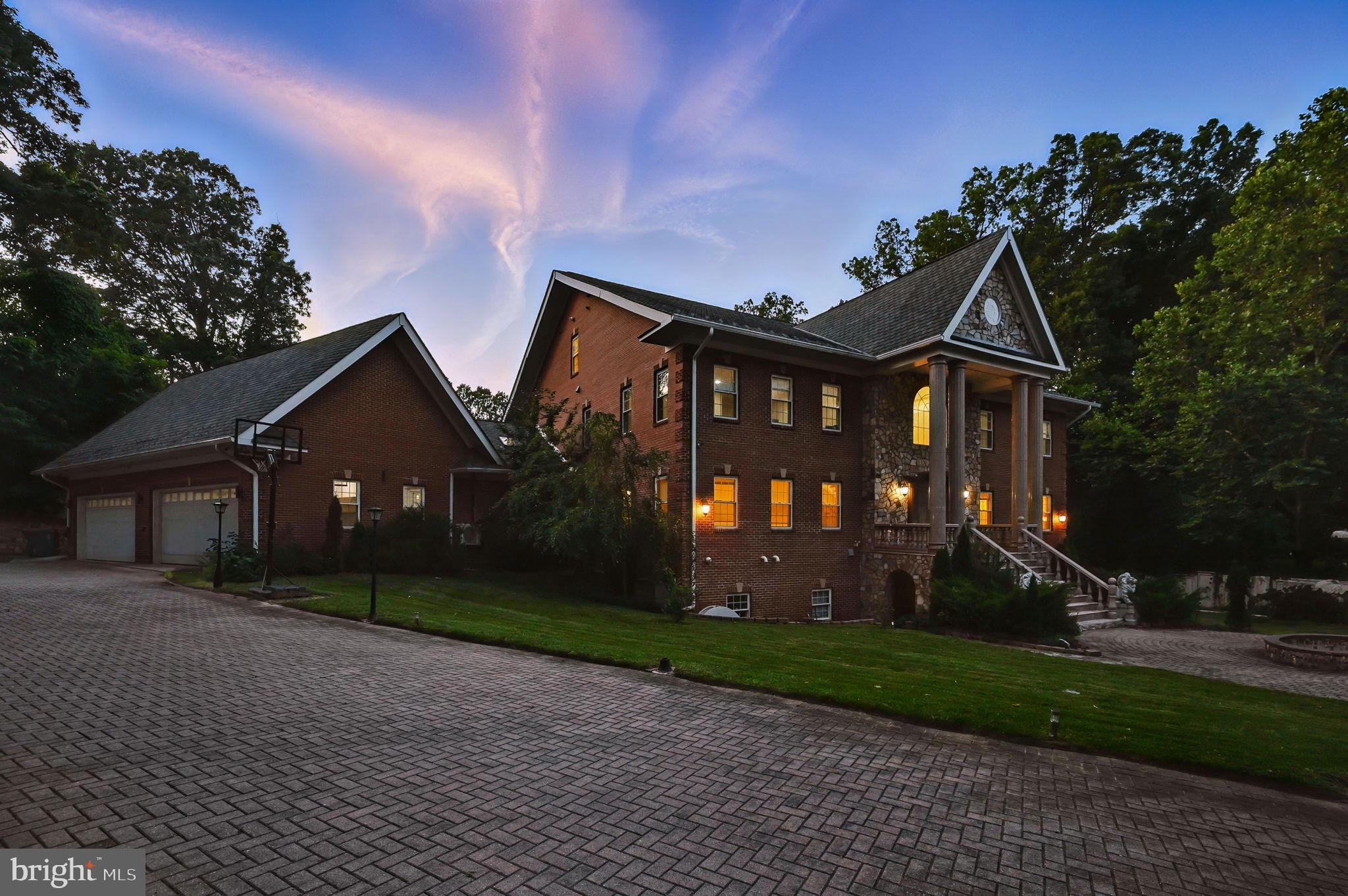 1712 BRIAR RIDGE ROAD