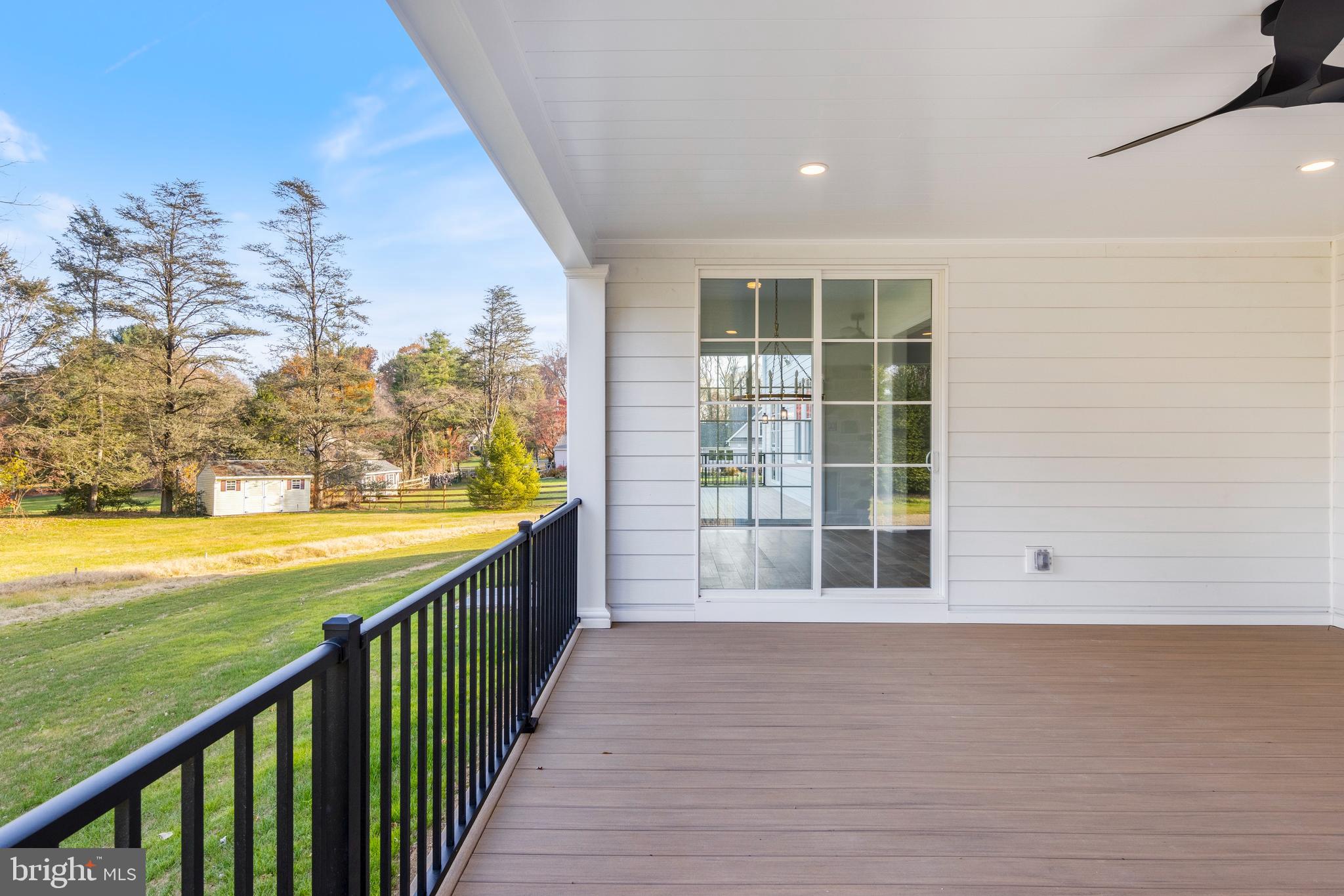 BUTTONWOOD FARMS - Residential