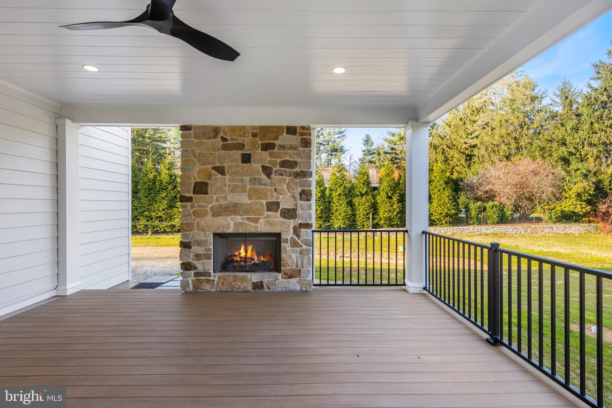 BUTTONWOOD FARMS - Residential