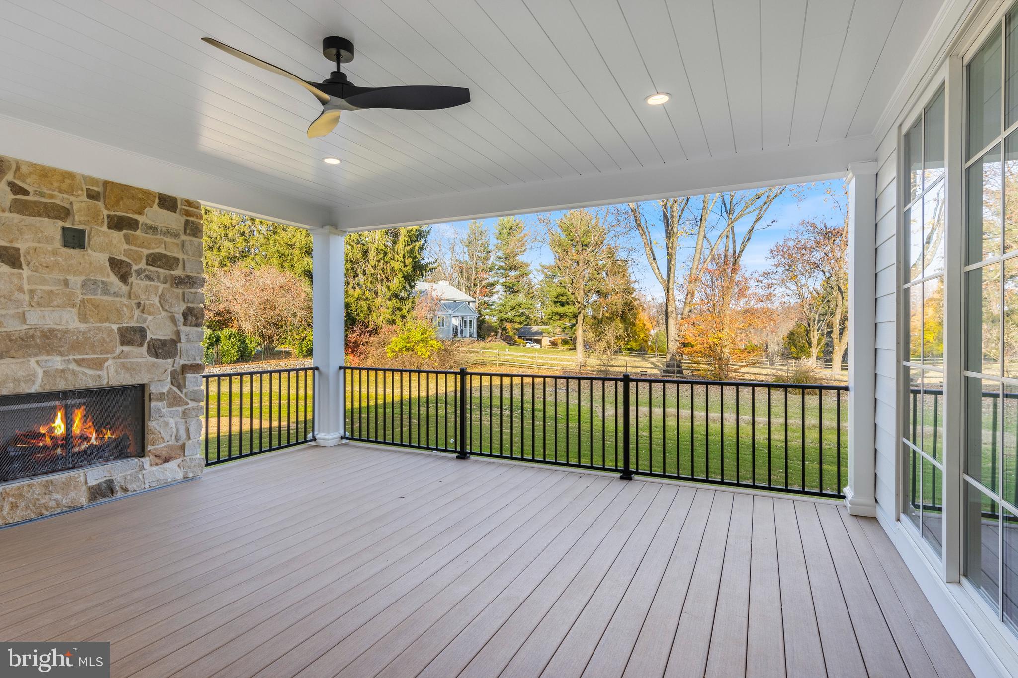 BUTTONWOOD FARMS - Residential