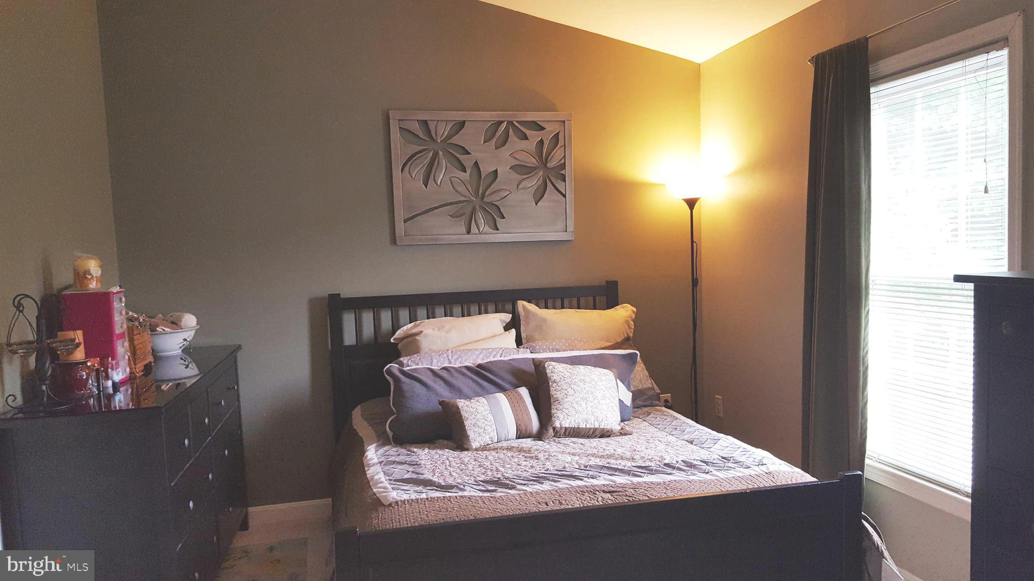 MONTCLAIR/COUNTRY CLUB - Residential