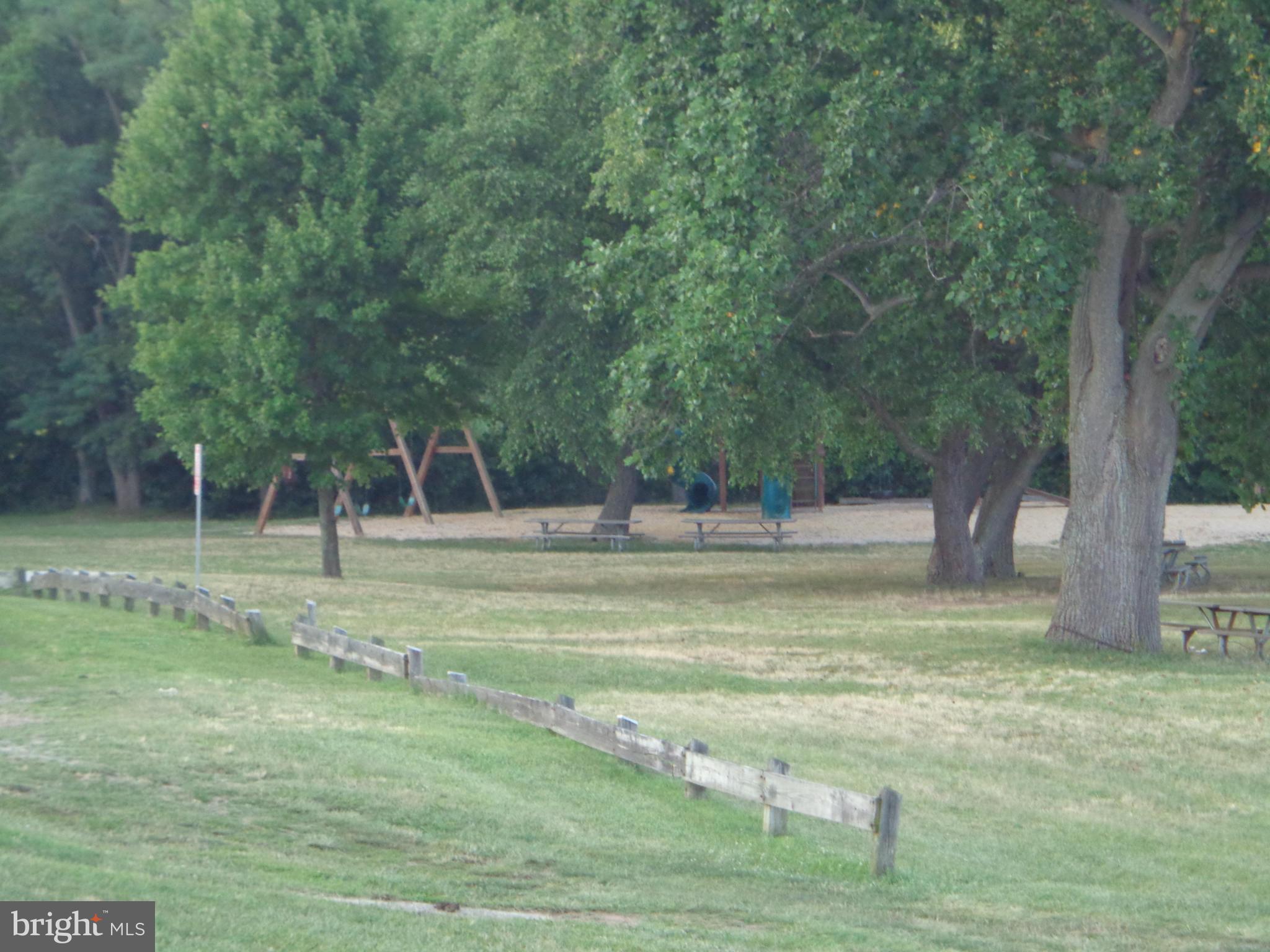 ROLLING HILLS (CHESAPEAKE ISLE) - Land