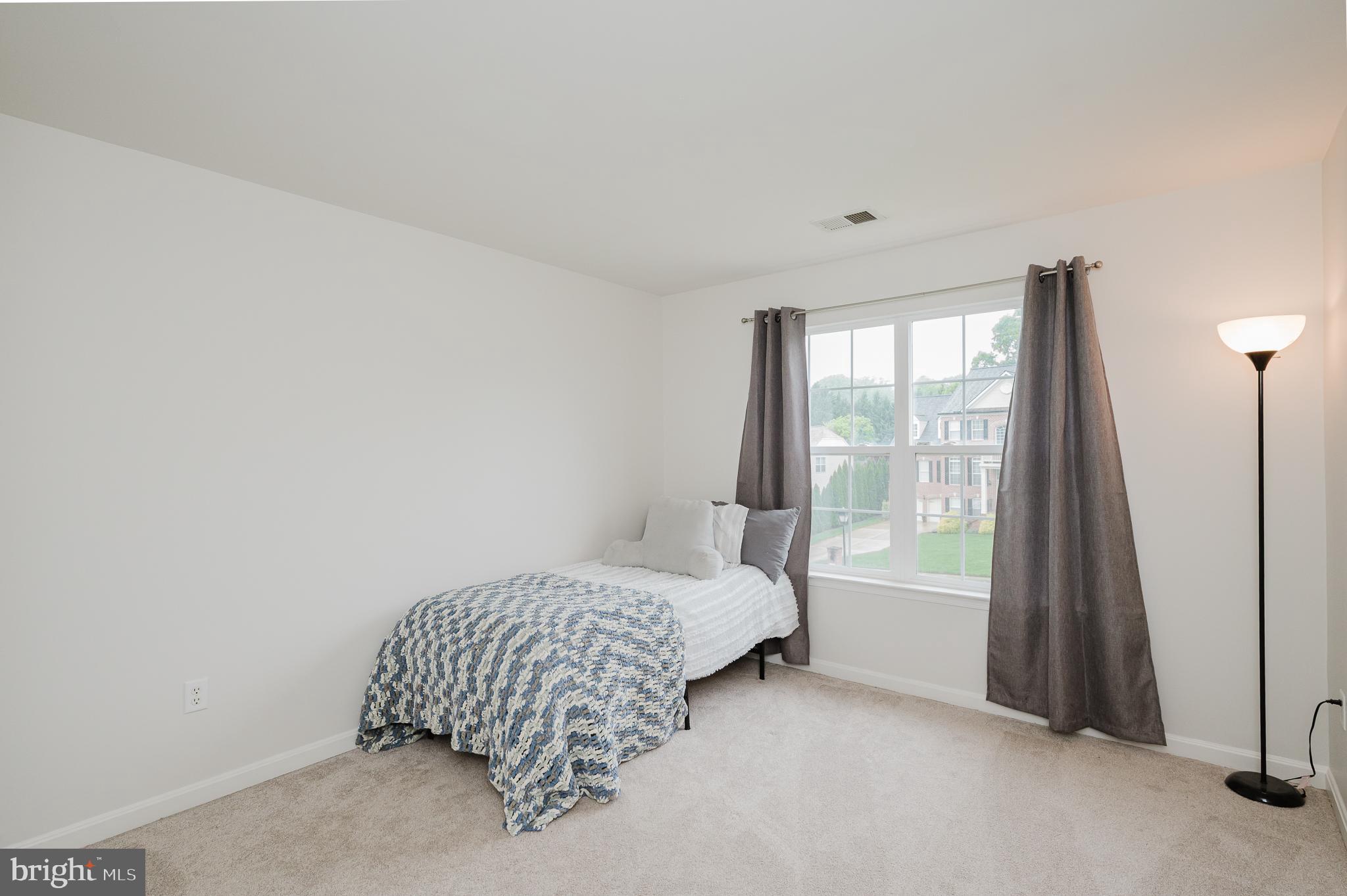 OVERVIEW MANOR - Residential