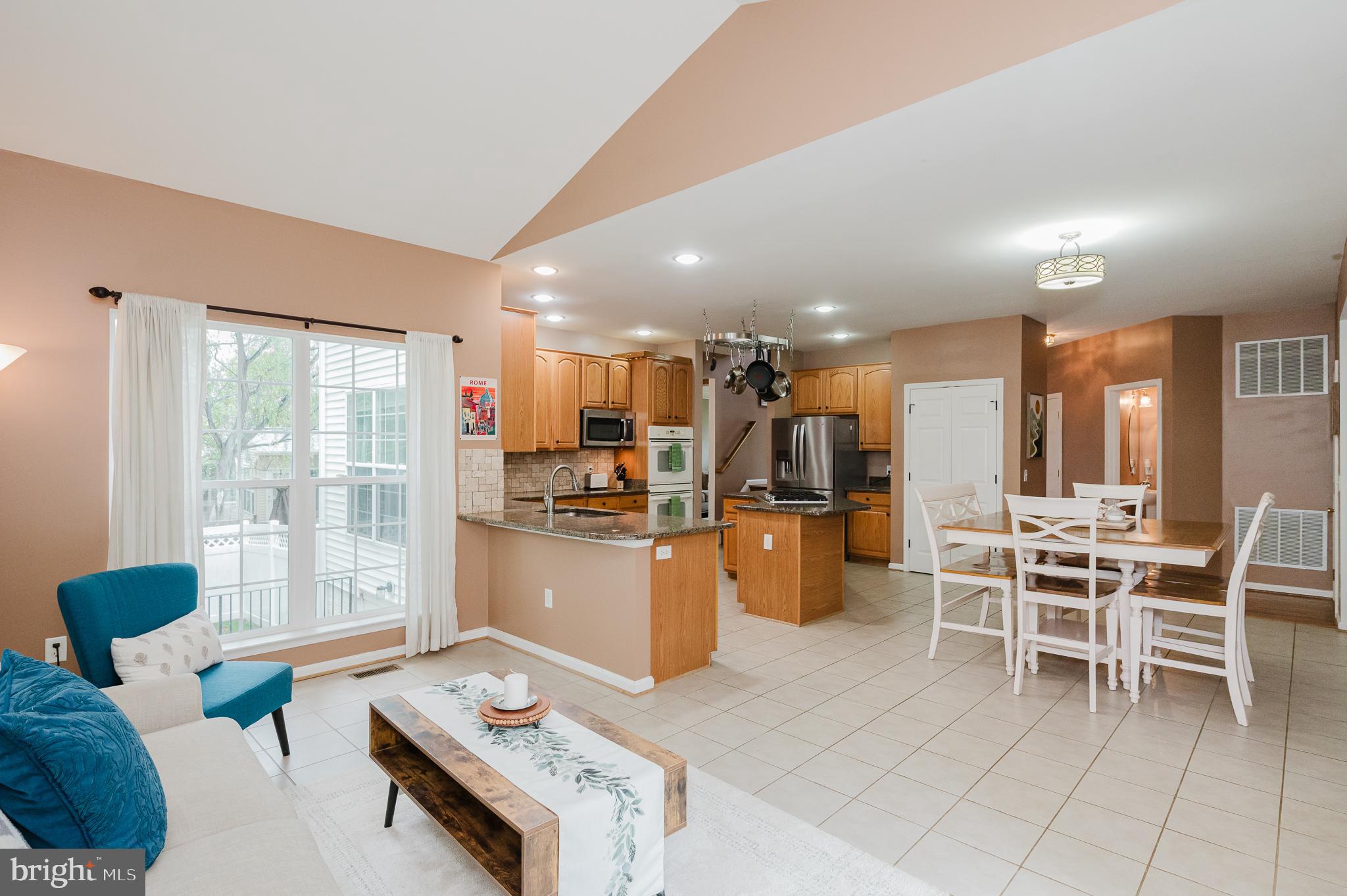 OVERVIEW MANOR - Residential