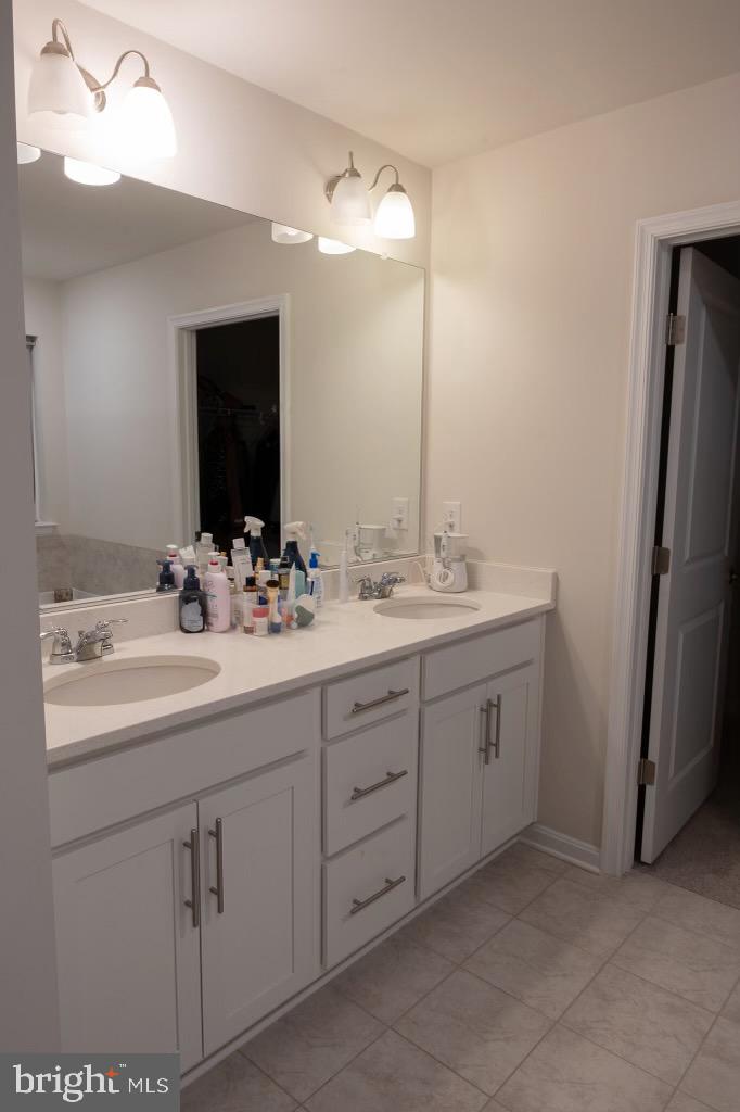 SOUTHGATE - Residential