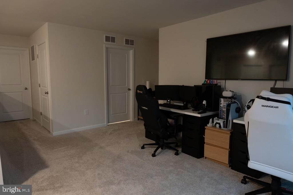 SOUTHGATE - Residential