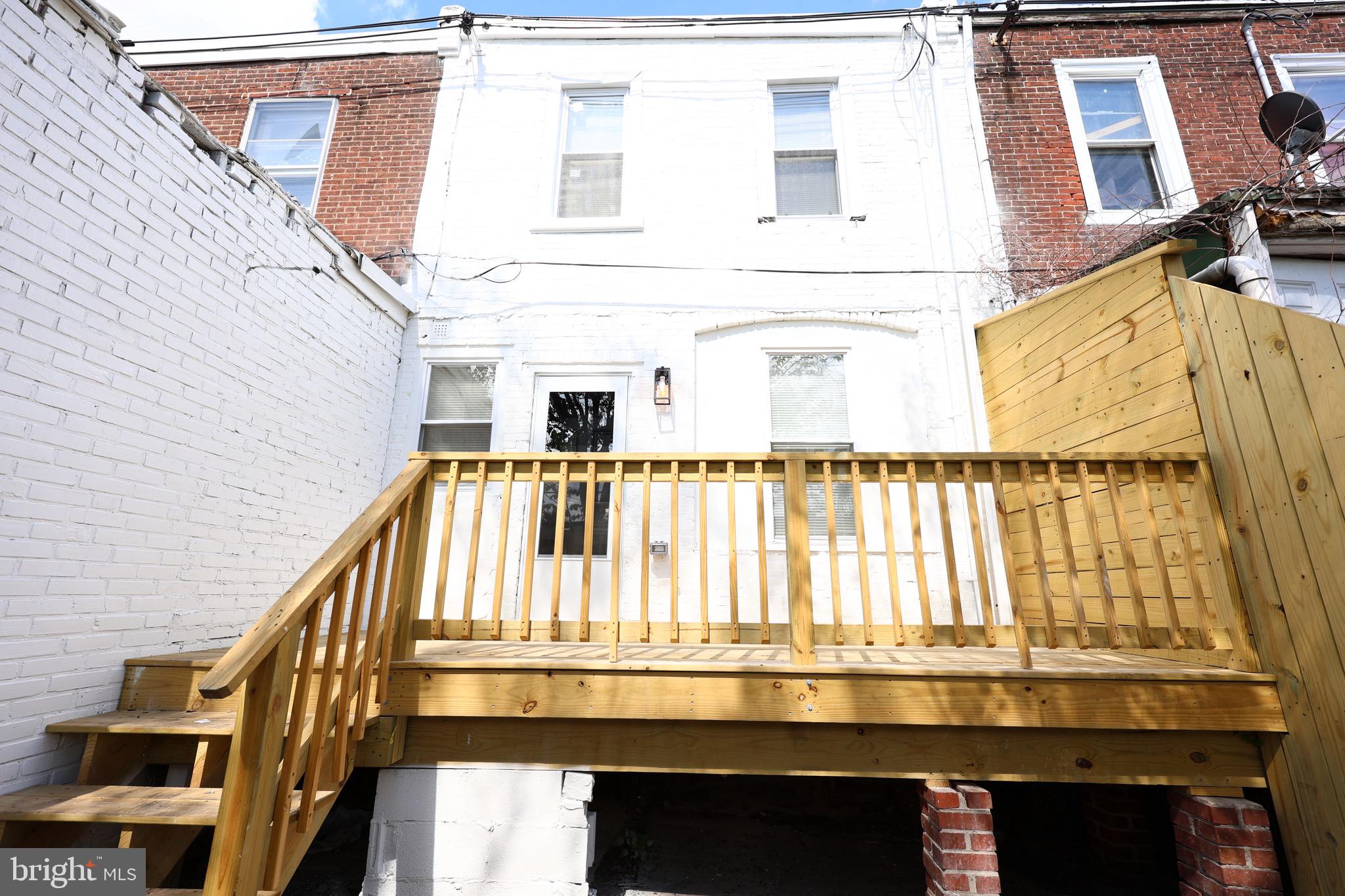 ELMWOOD PARK - Residential