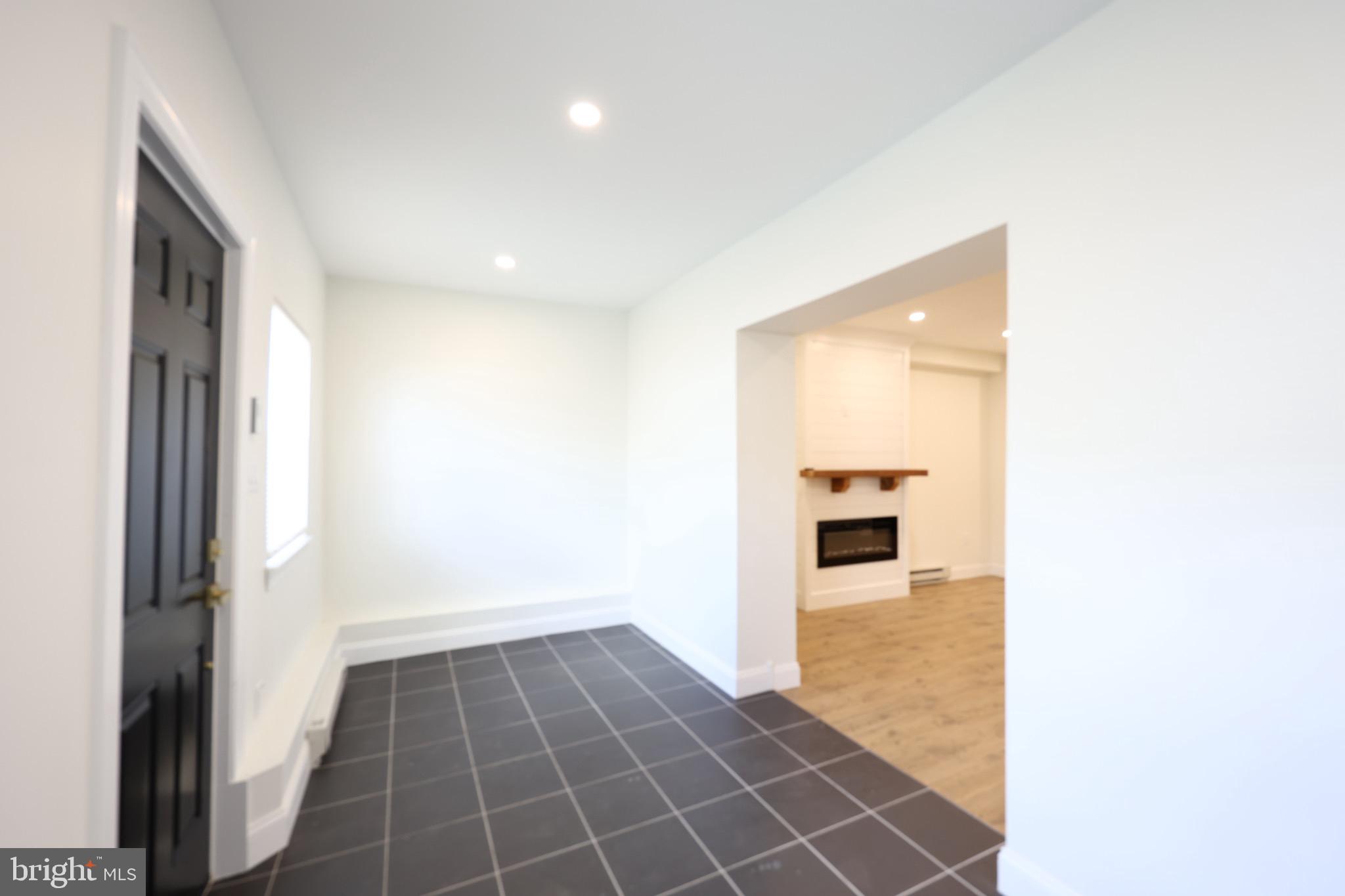 ELMWOOD PARK - Residential