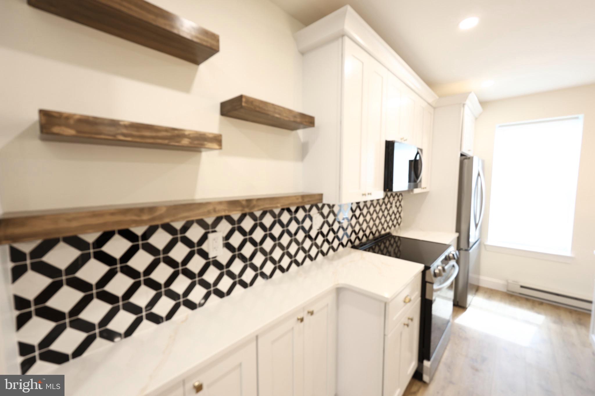 ELMWOOD PARK - Residential