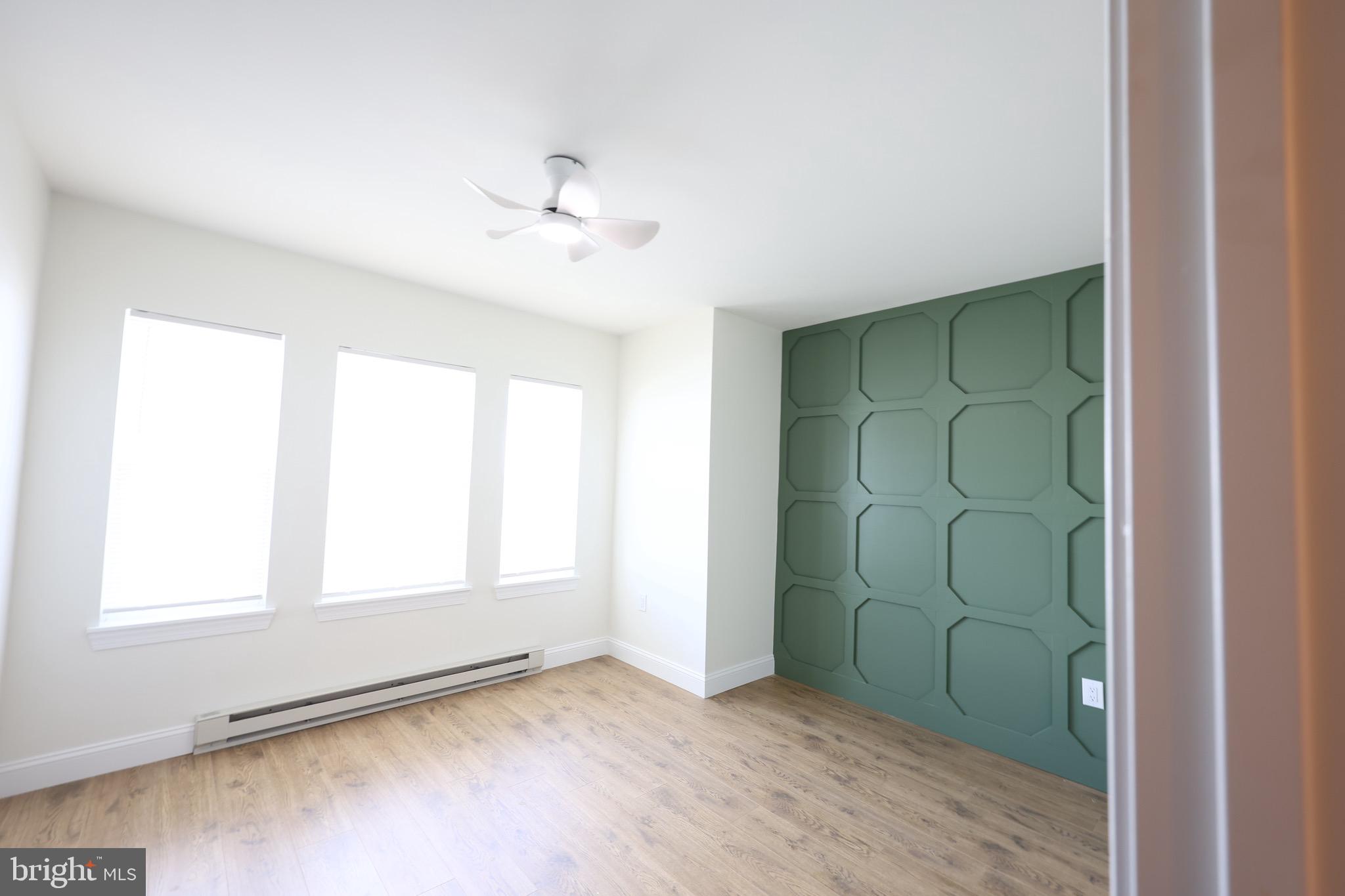 ELMWOOD PARK - Residential