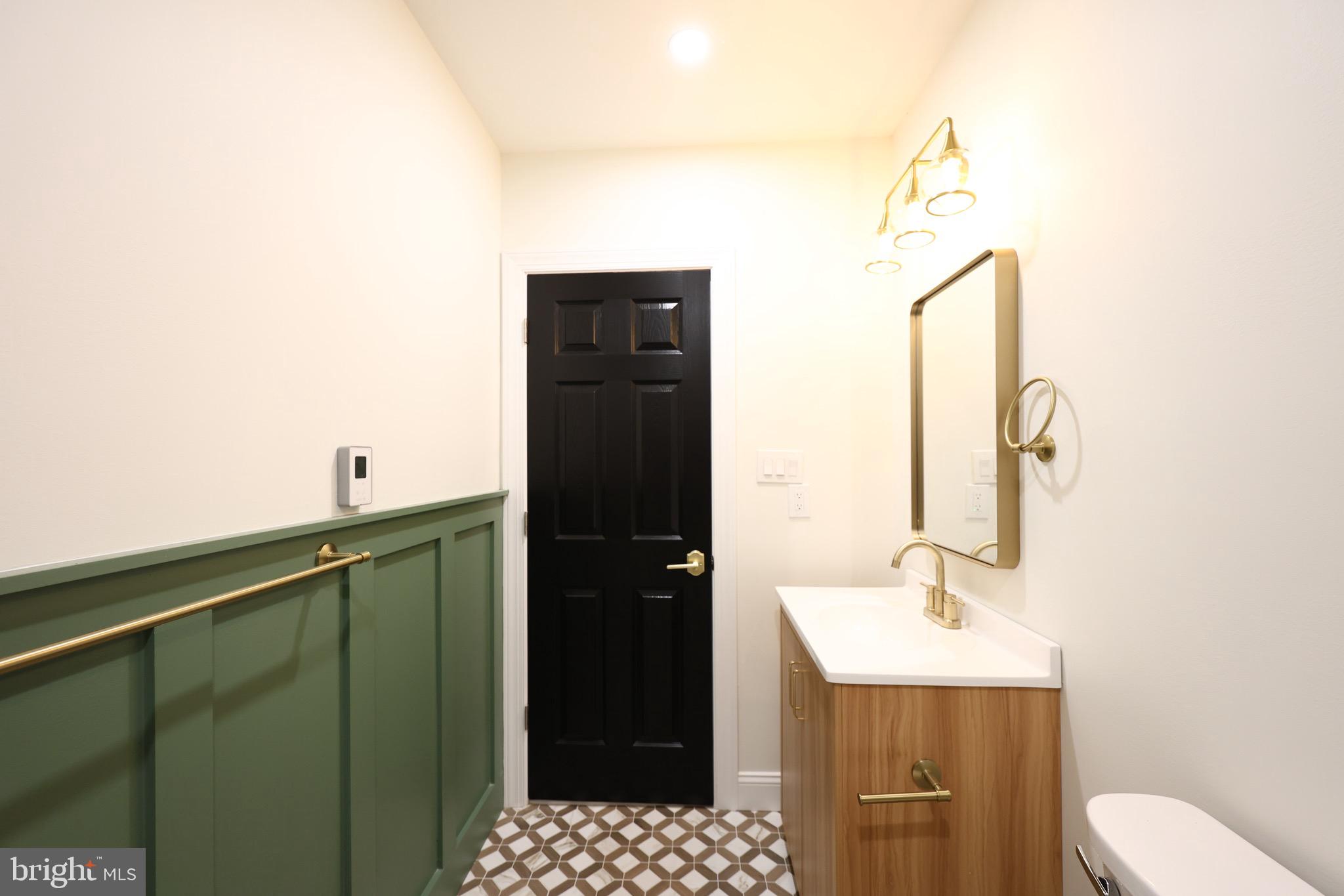ELMWOOD PARK - Residential