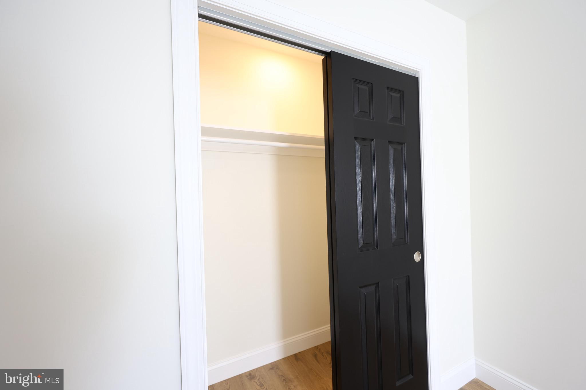 ELMWOOD PARK - Residential