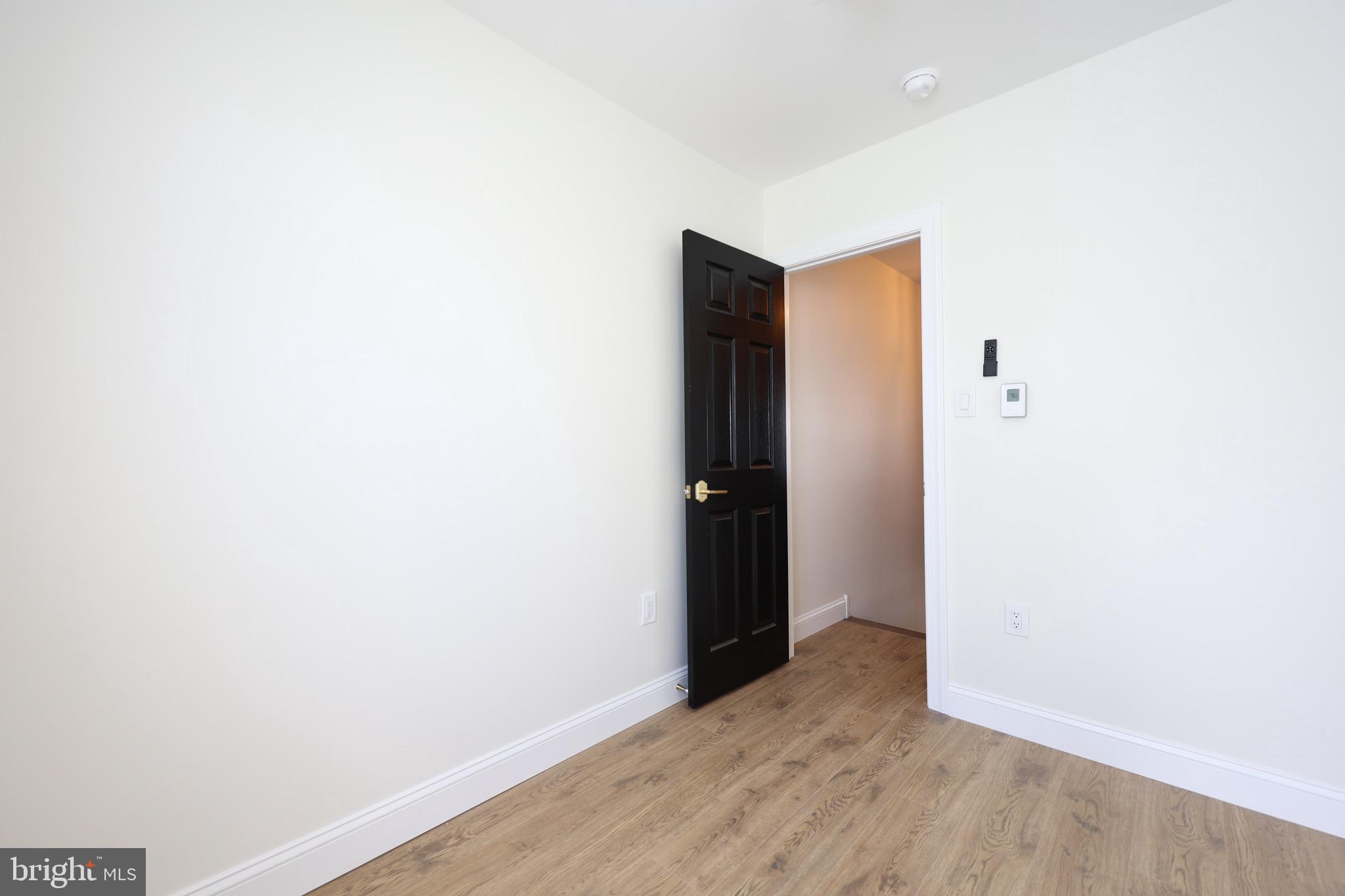 ELMWOOD PARK - Residential